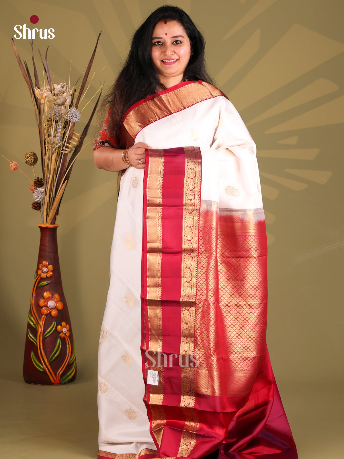 Classy White & Maroon Kanchipuram silk Saree with paisleys buttas-1