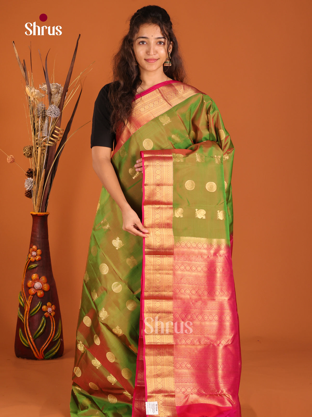 Double Shaded Green & Red - Kanchipuram-halfpure Saree - Shop on Shrus.com
