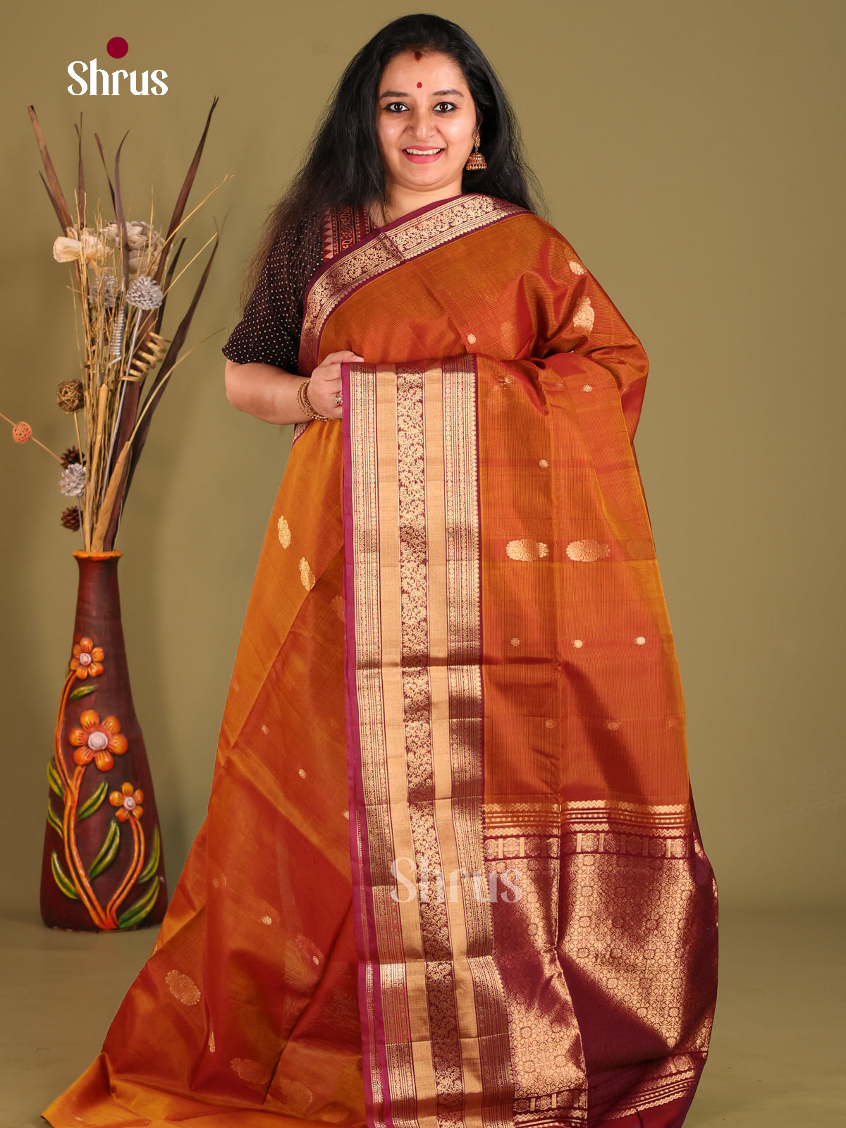 DGS18026 - Silk Cotton Saree - Shop on Shrus.com