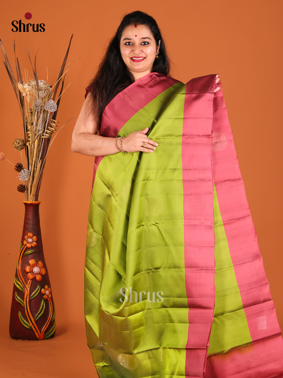 Green & maroon Softsilk-halfpure Saree with gold zari floral motifs - Shop on Shrus.com