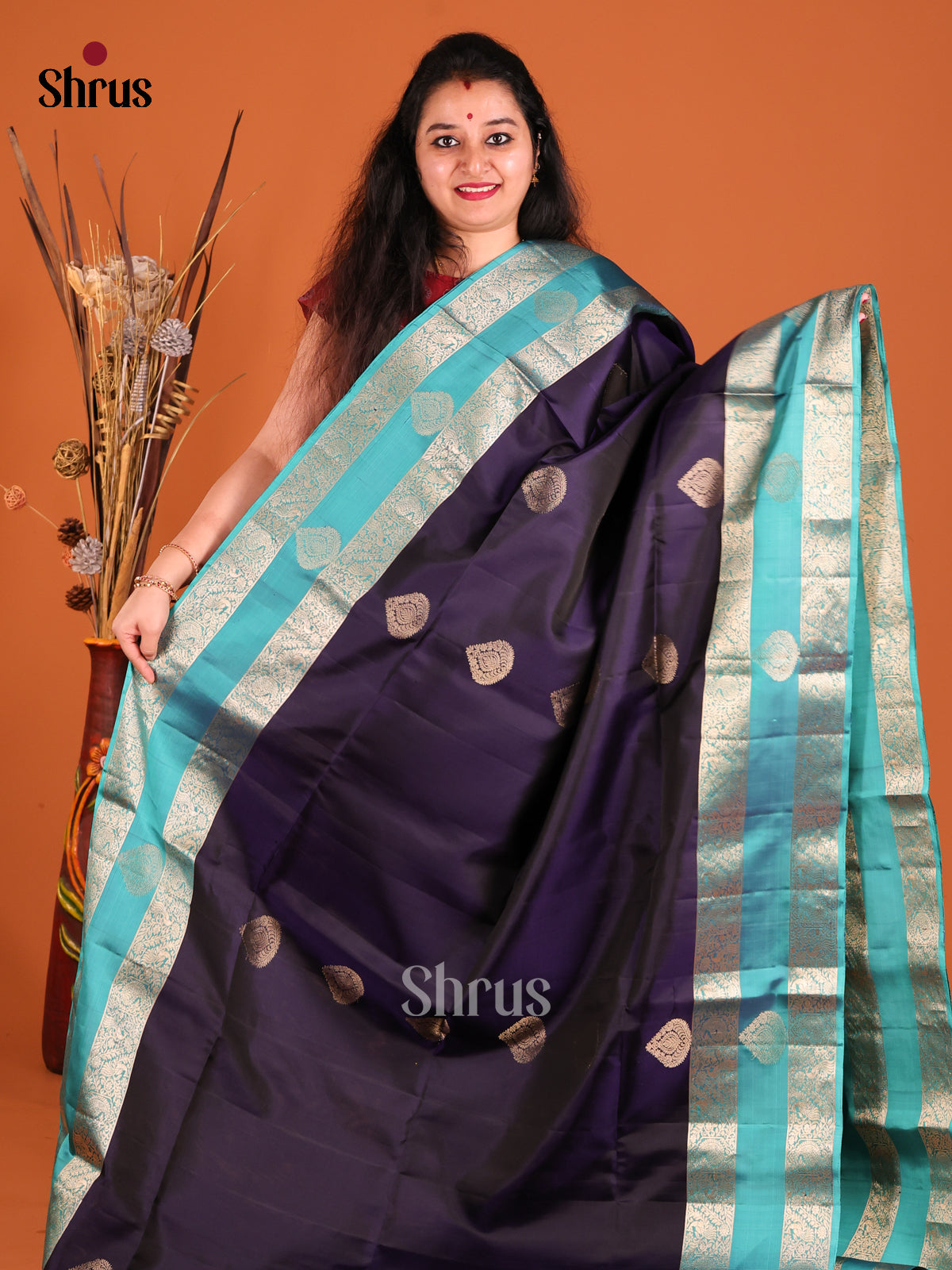Classy Violet Soft Silk  Saree with zari drop motifs and Rettaipet Border