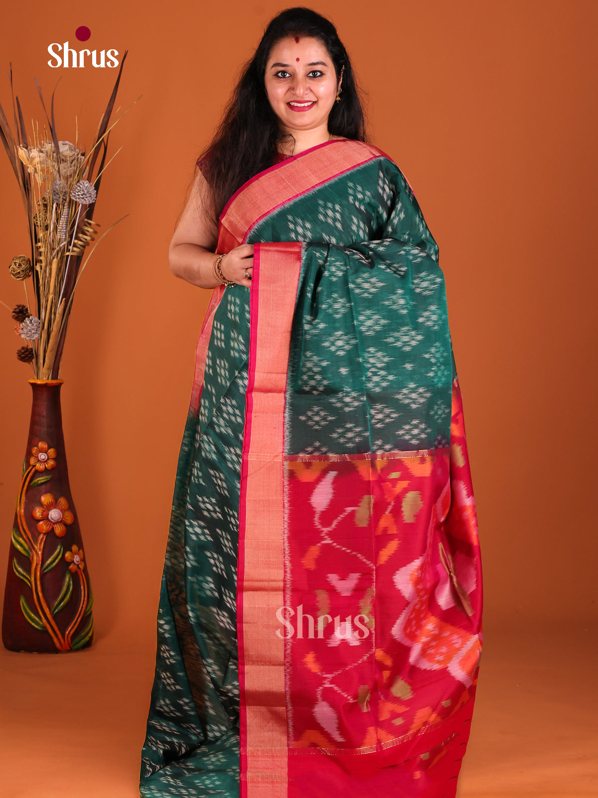Green & Red - Pochampally sico Saree