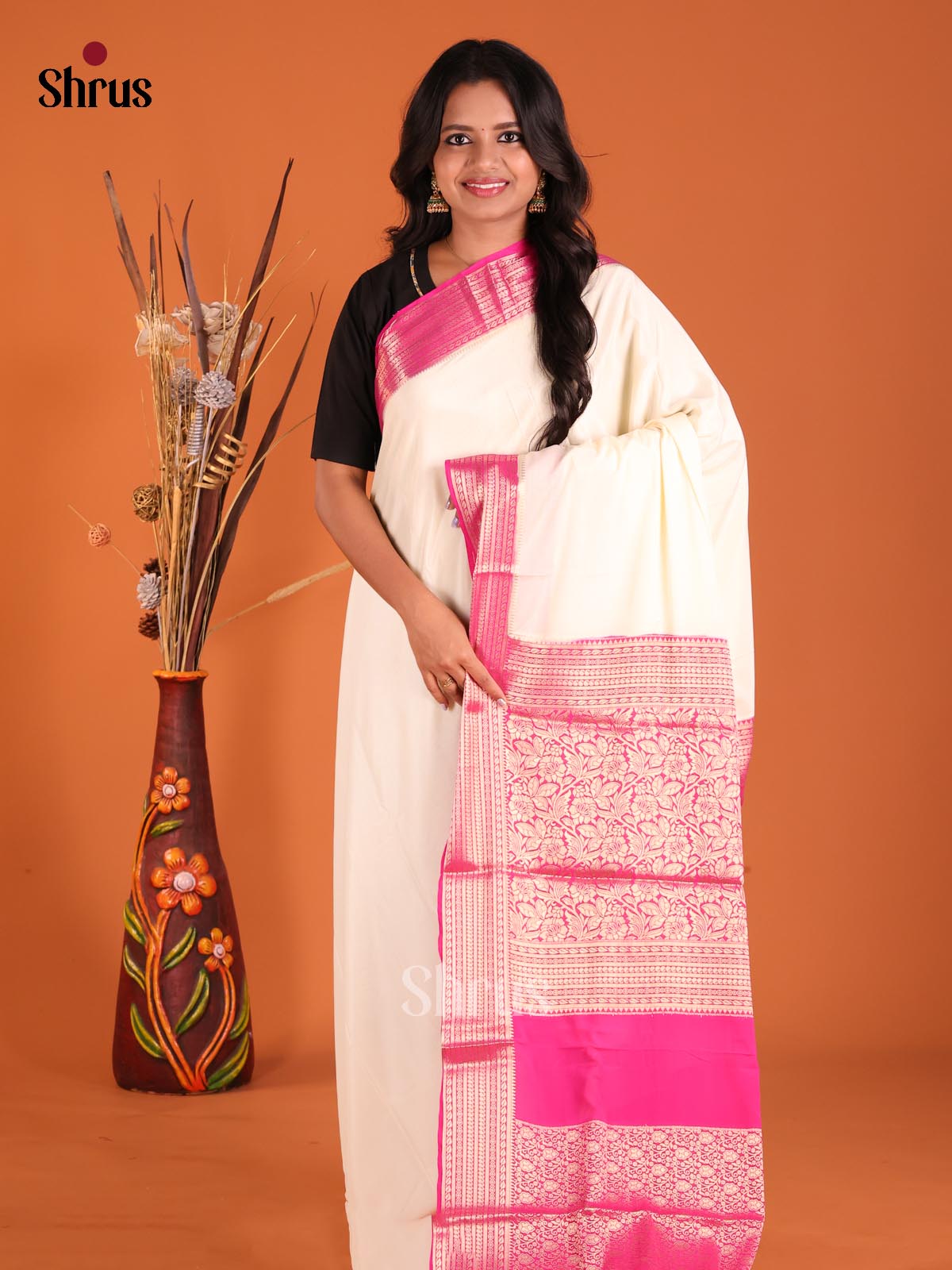 Cream & Pink - Mysoresilk-halfpure Saree