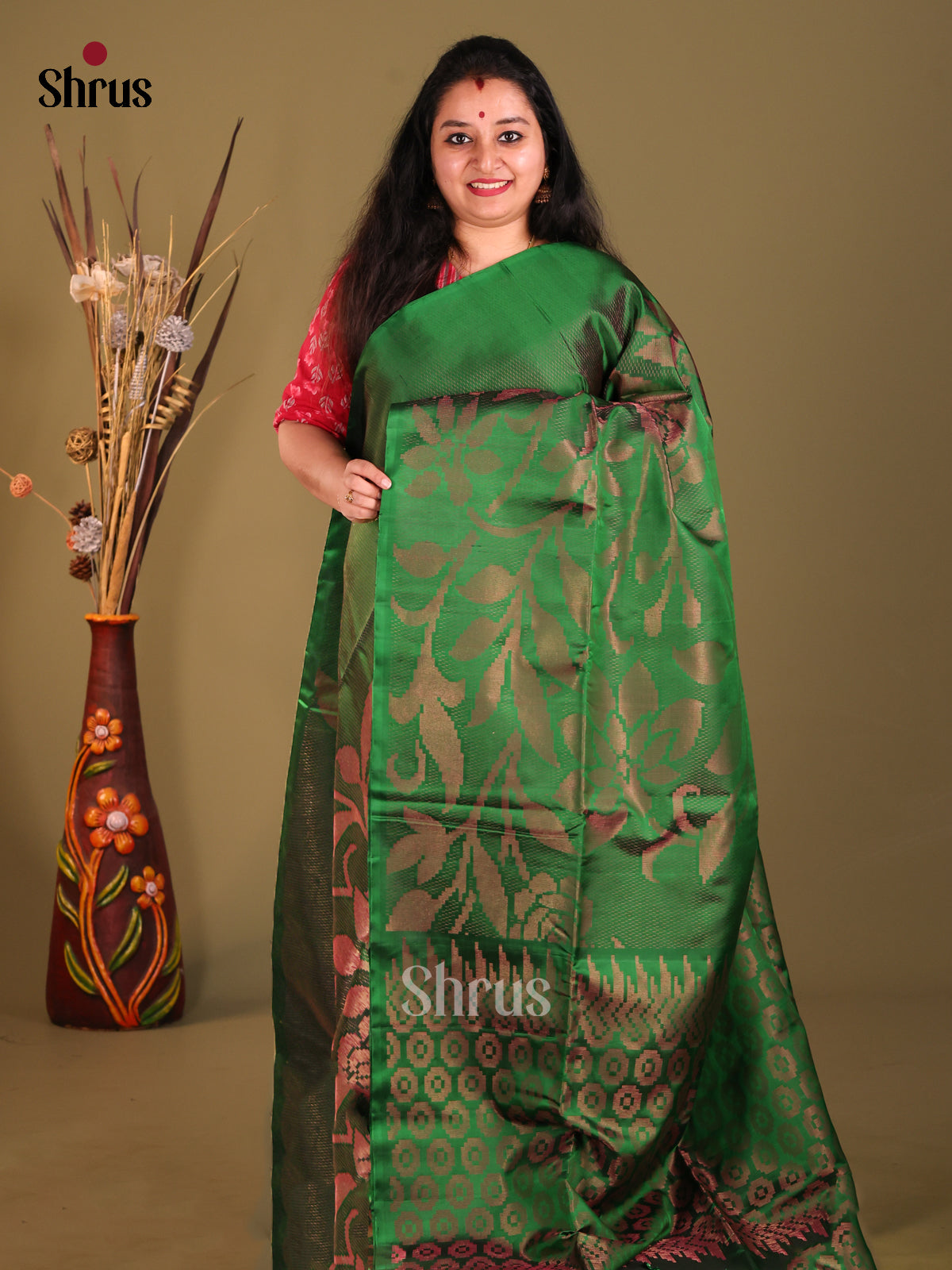 Green Single Tone Soft Silk Saree with zari woven floral nestling - Shop on Shrus.com