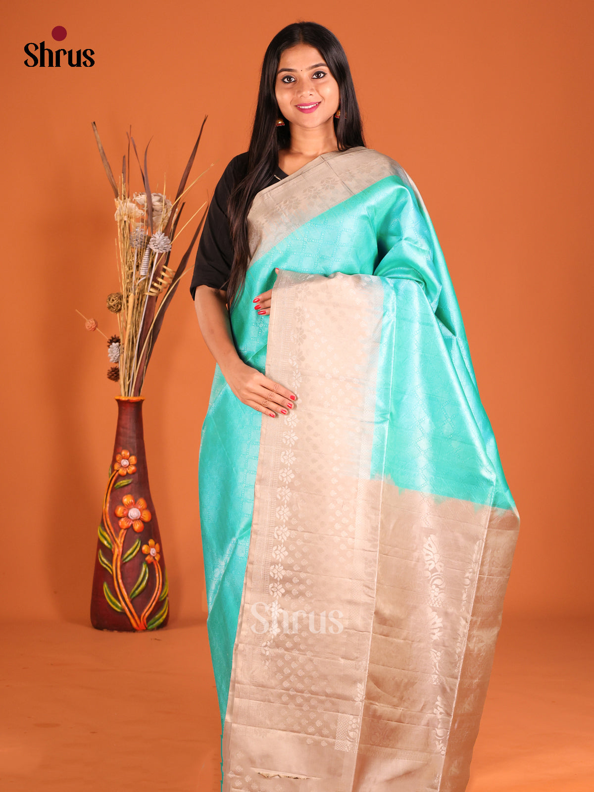DHS01137 - Soft Silk  Saree - Shop on Shrus.com