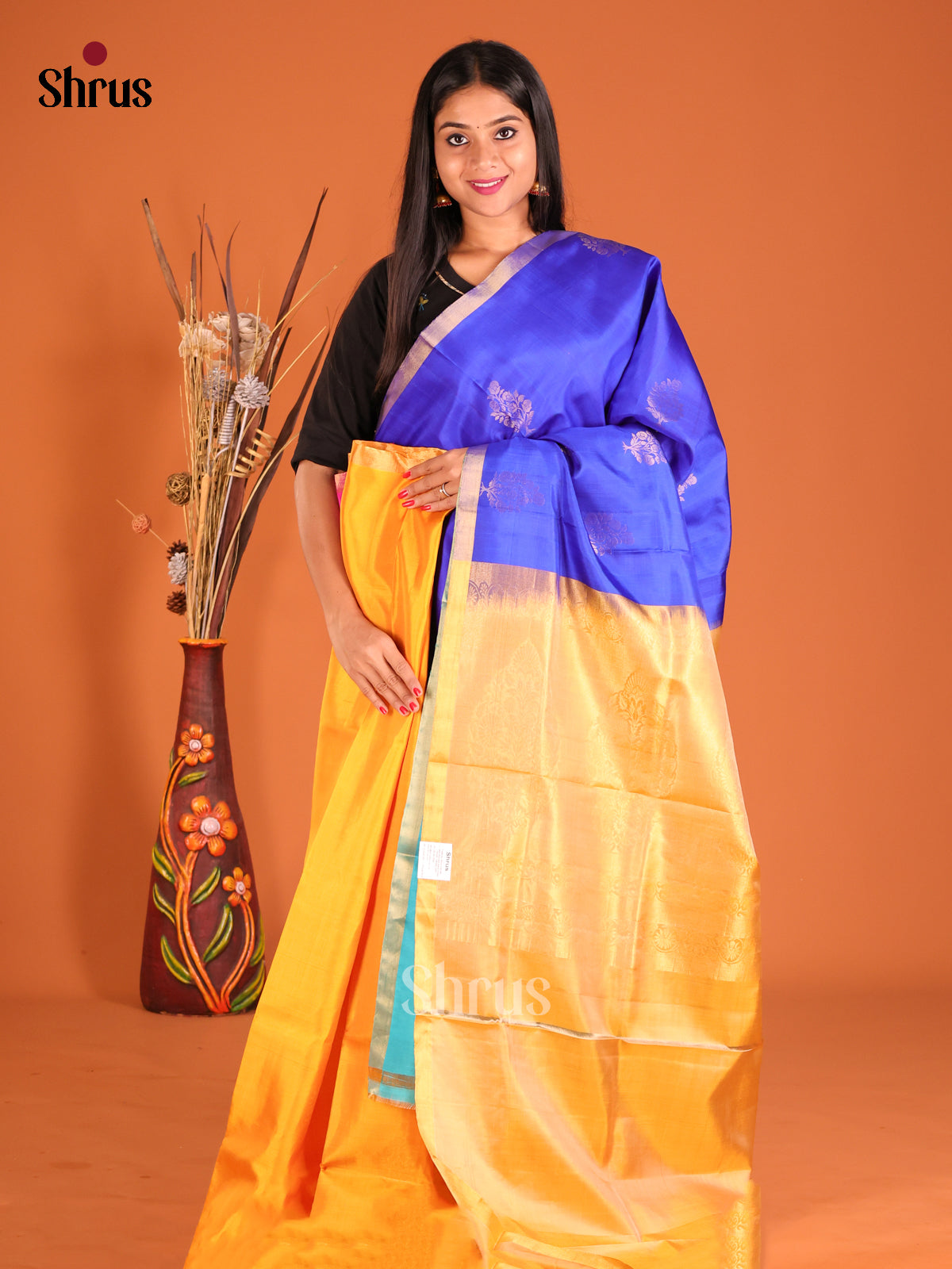 DHS01147 - Soft Silk  Saree - Shop on Shrus.com