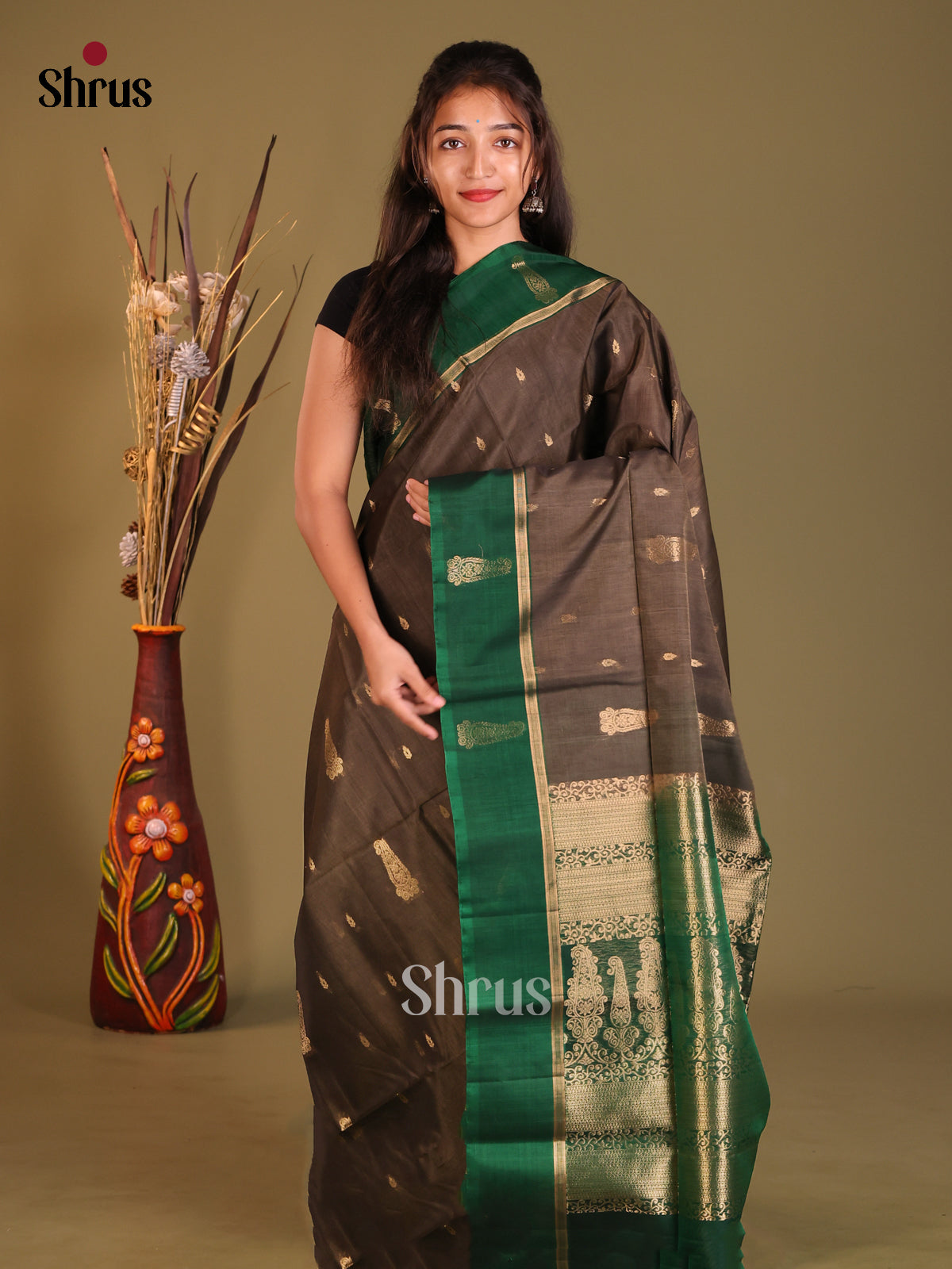 Grey & Green Silk Cotton Saree with zari paisley buttas - Shop on Shrus.com