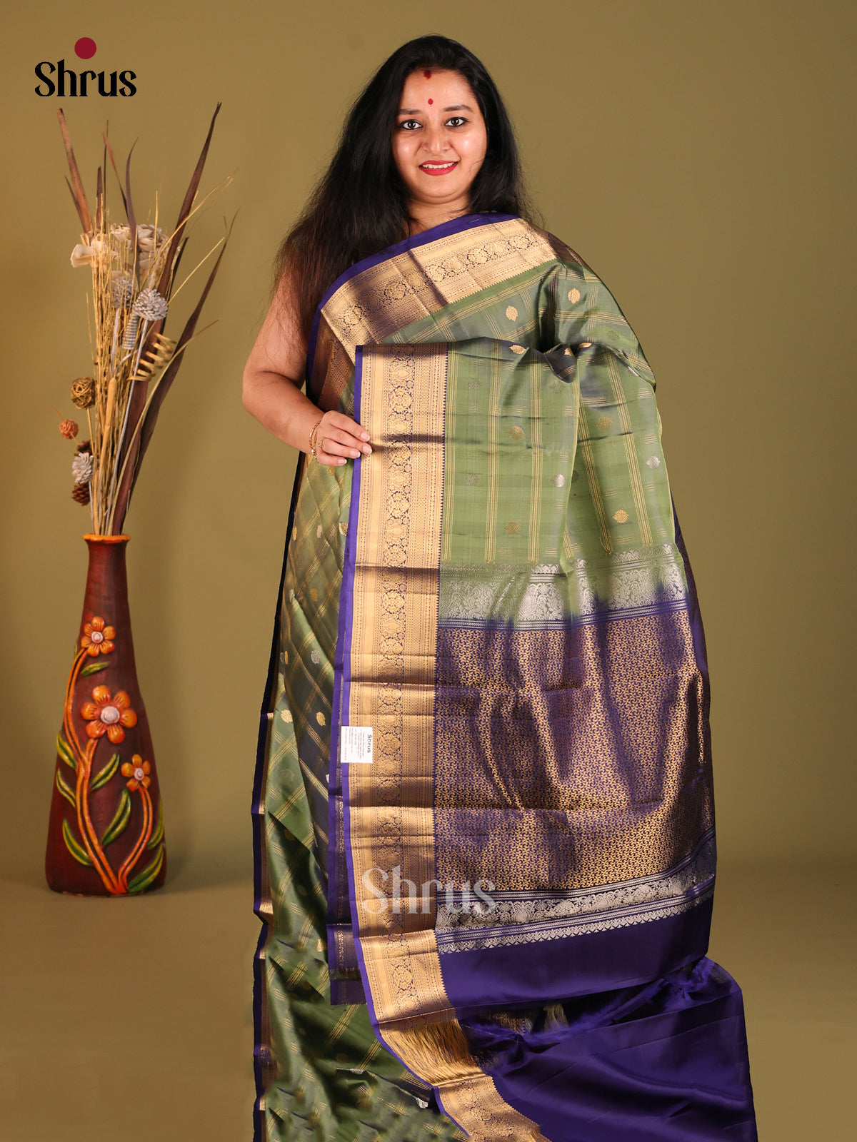 DHS04003 - Kanchipuram silk  Saree - Shop on Shrus.com