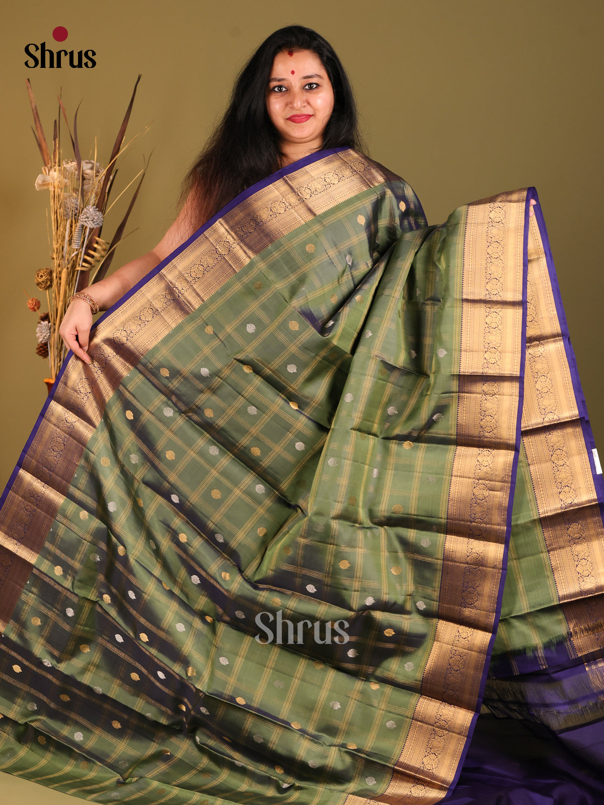 DHS04003 - Kanchipuram silk  Saree - Shop on Shrus.com