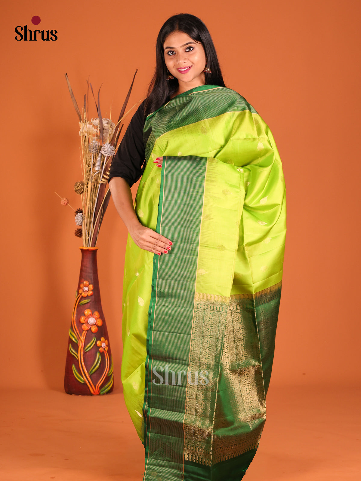 DHS04026 - Soft Silk  Saree - Shop on Shrus.com