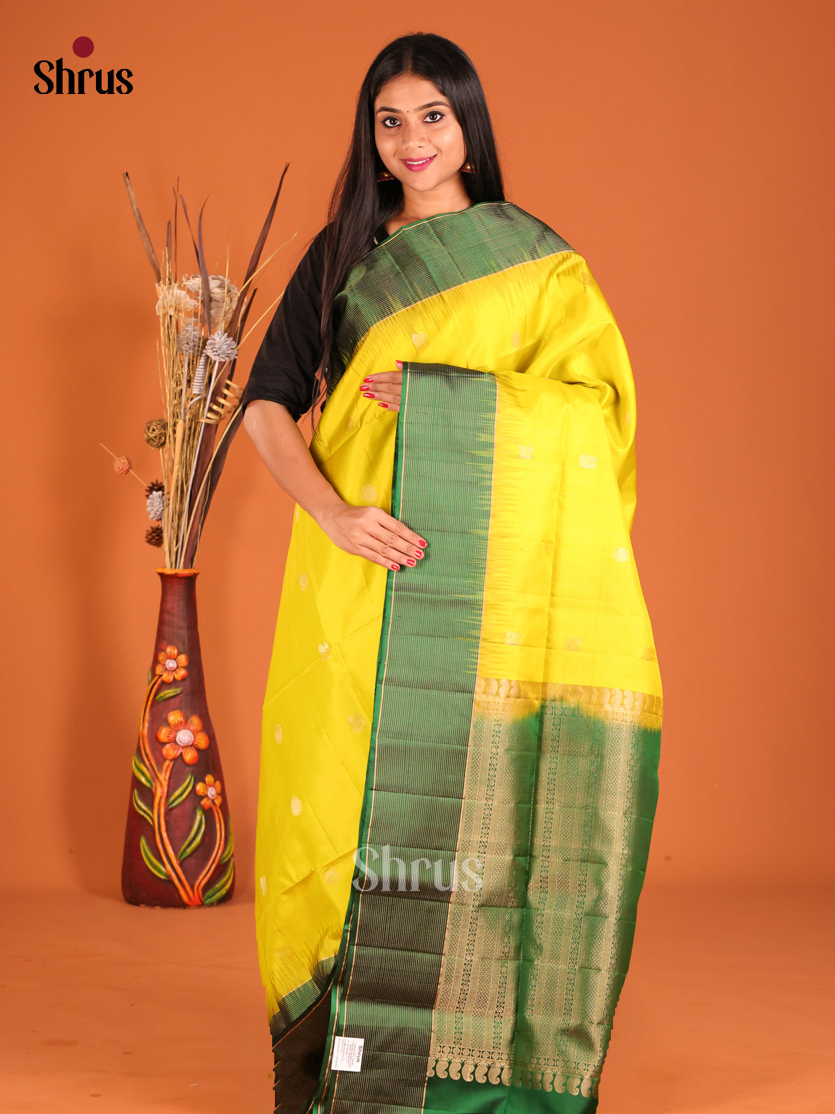 DHS04027 - Soft Silk  Saree - Shop on Shrus.com