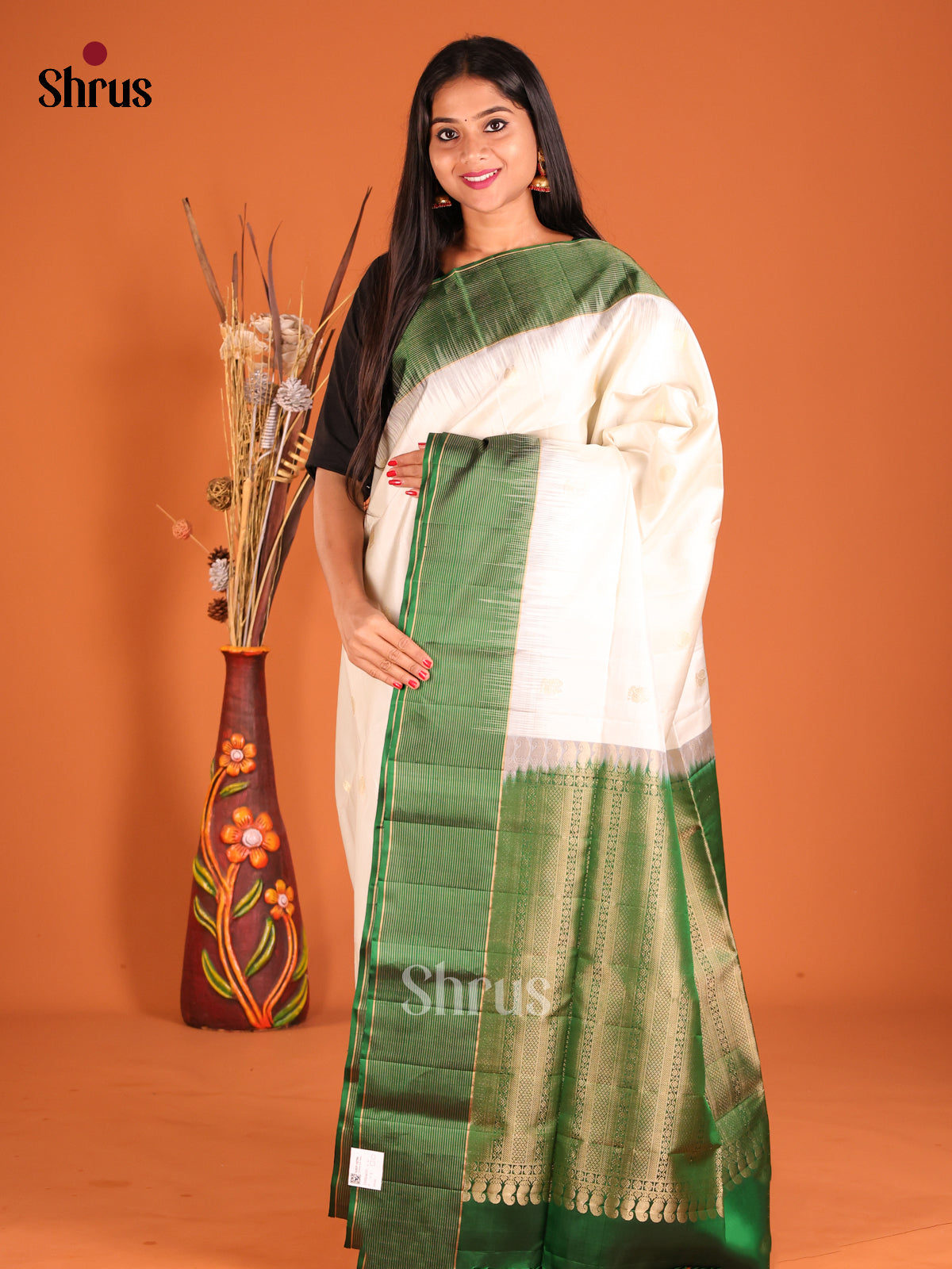 DHS04033 - Soft Silk  Saree - Shop on Shrus.com