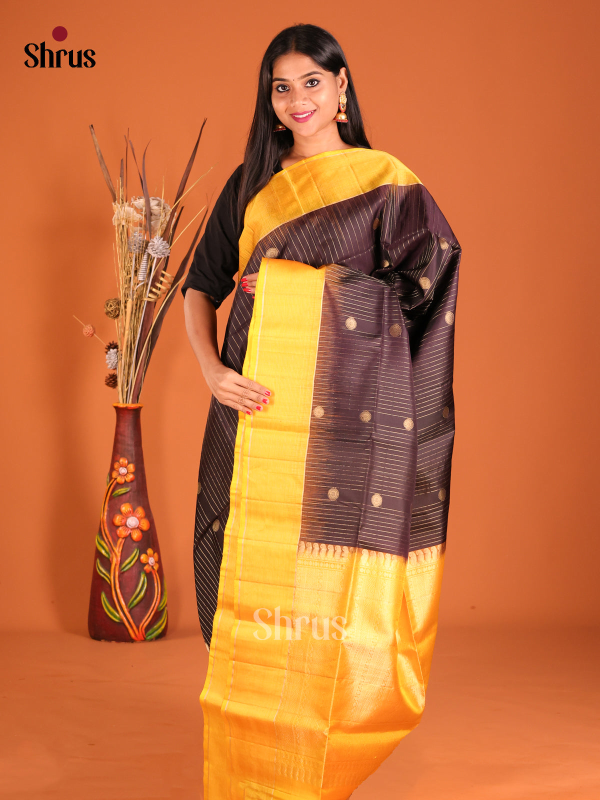 DHS04035 - Soft Silk  Saree - Shop on Shrus.com
