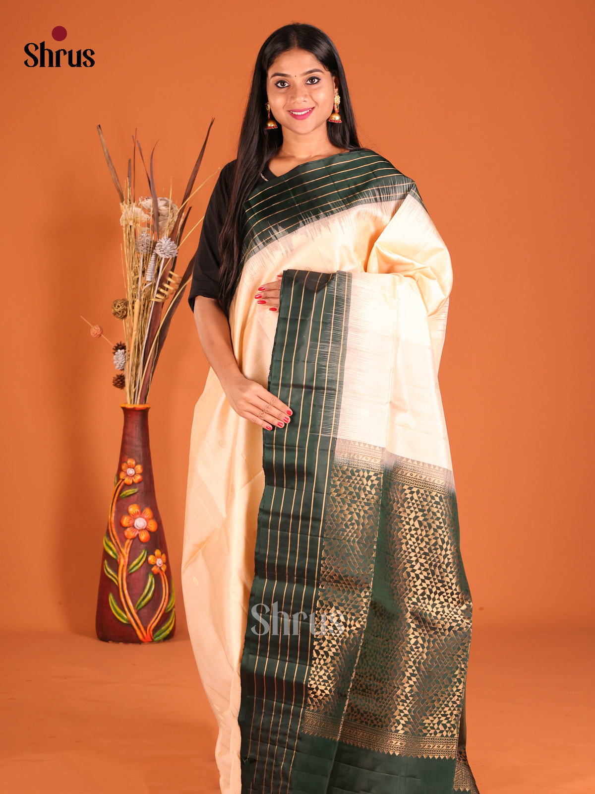 DHS04036 - Soft Silk  Saree - Shop on Shrus.com