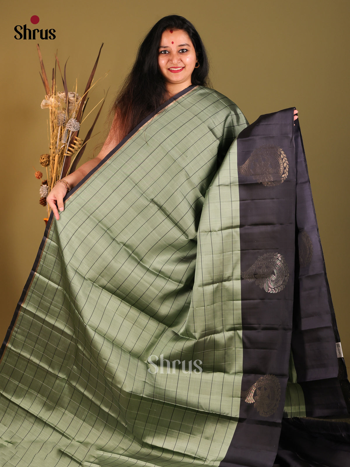 DHS04050 - Soft Silk  Saree - Shop on Shrus.com