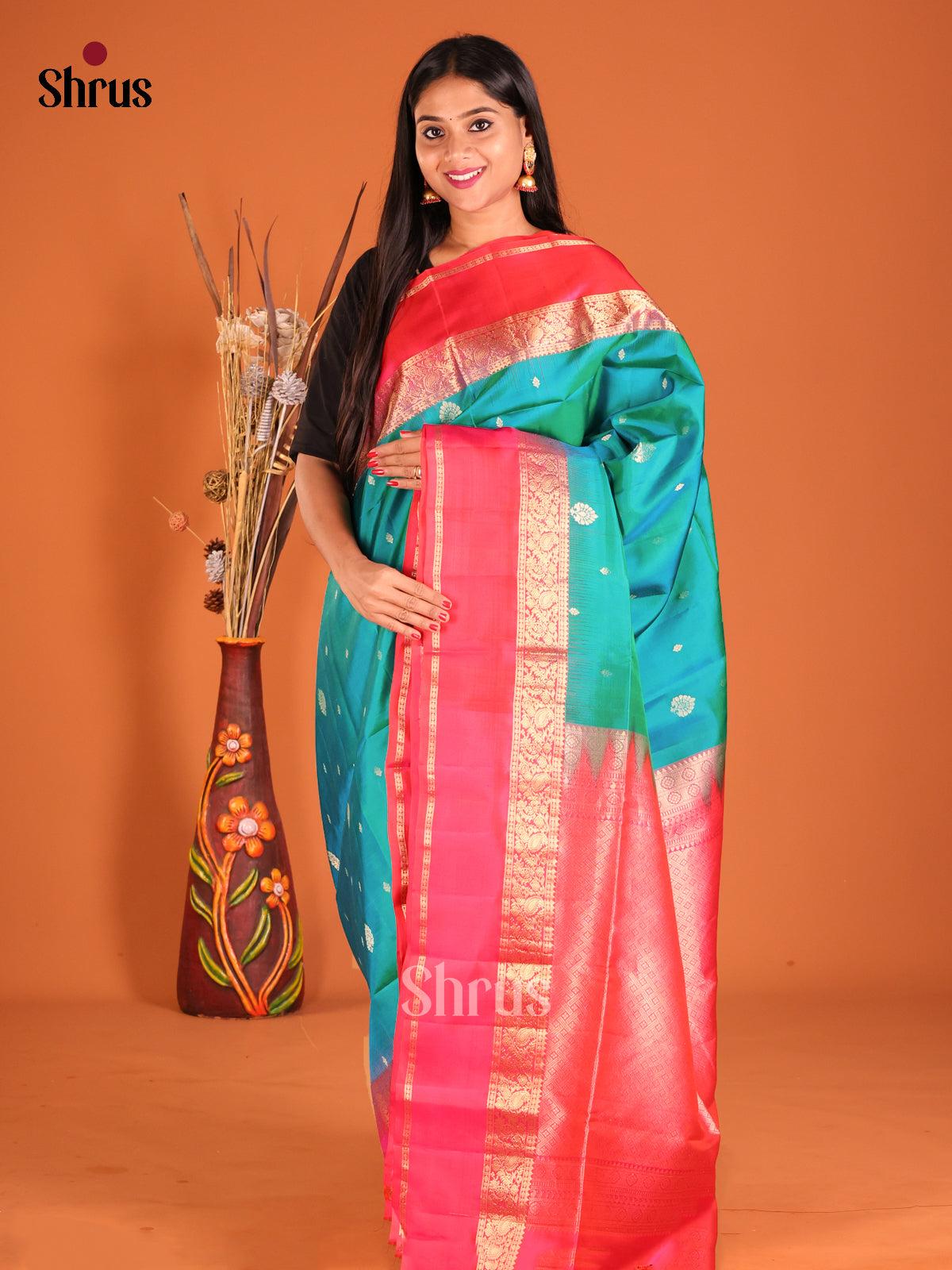 DHS04058 - Soft Silk  Saree - Shop on Shrus.com