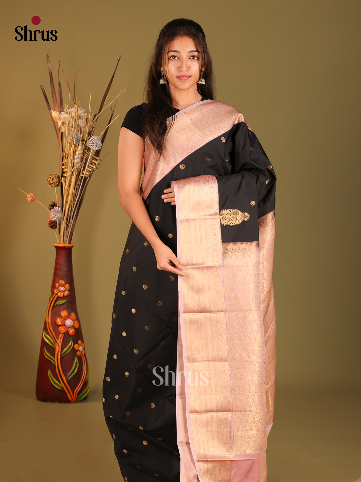 Black & Dusty Pink- Semi Kanchipuram Saree