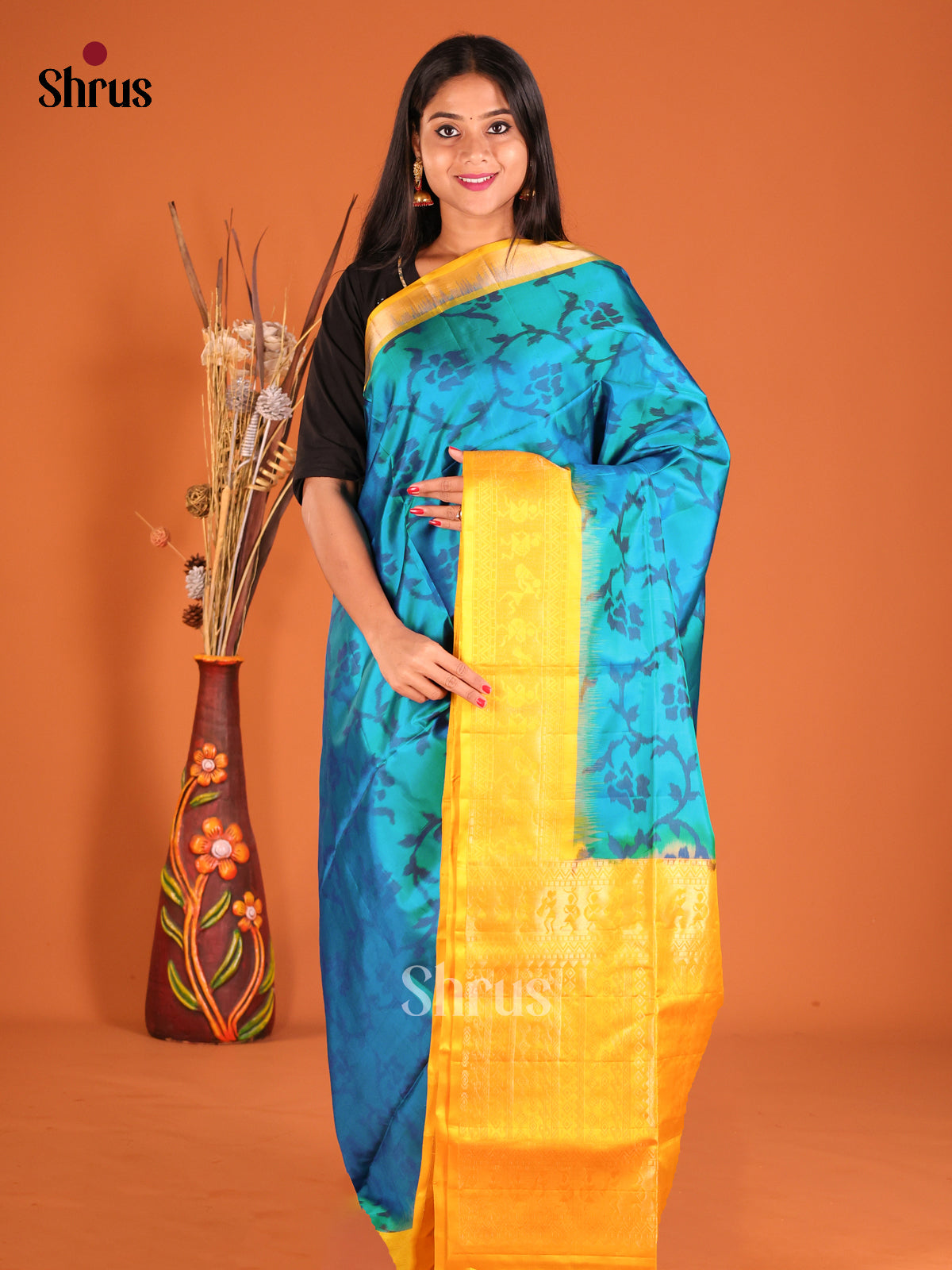 DHS04311 - Soft Silk Saree - Shop on Shrus.com