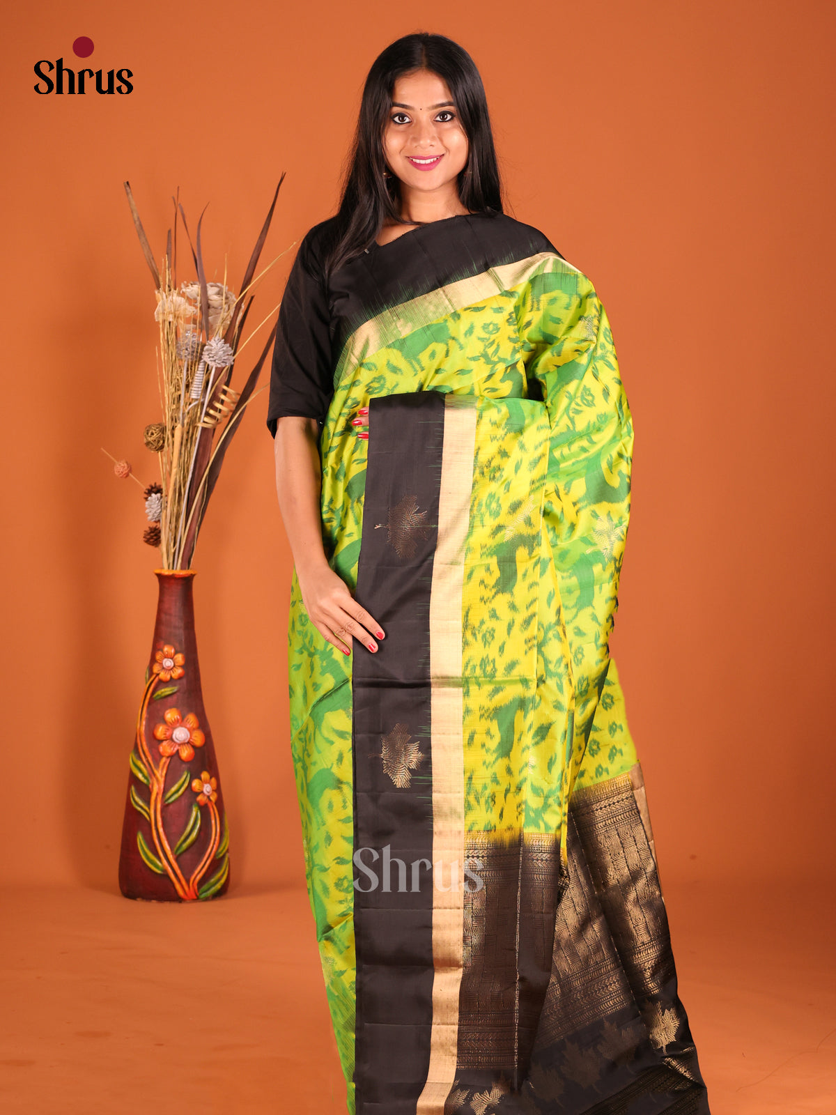 DHS04315 - Soft Silk Saree - Shop on Shrus.com