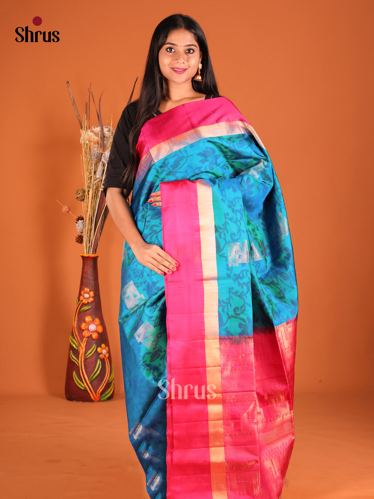 DHS04318 - Soft Silk Saree - Shop on Shrus.com