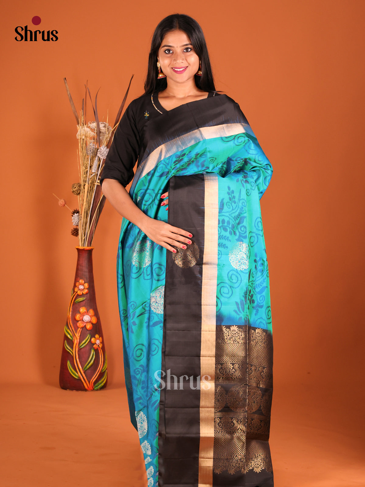 DHS04320 - Soft Silk Saree - Shop on Shrus.com