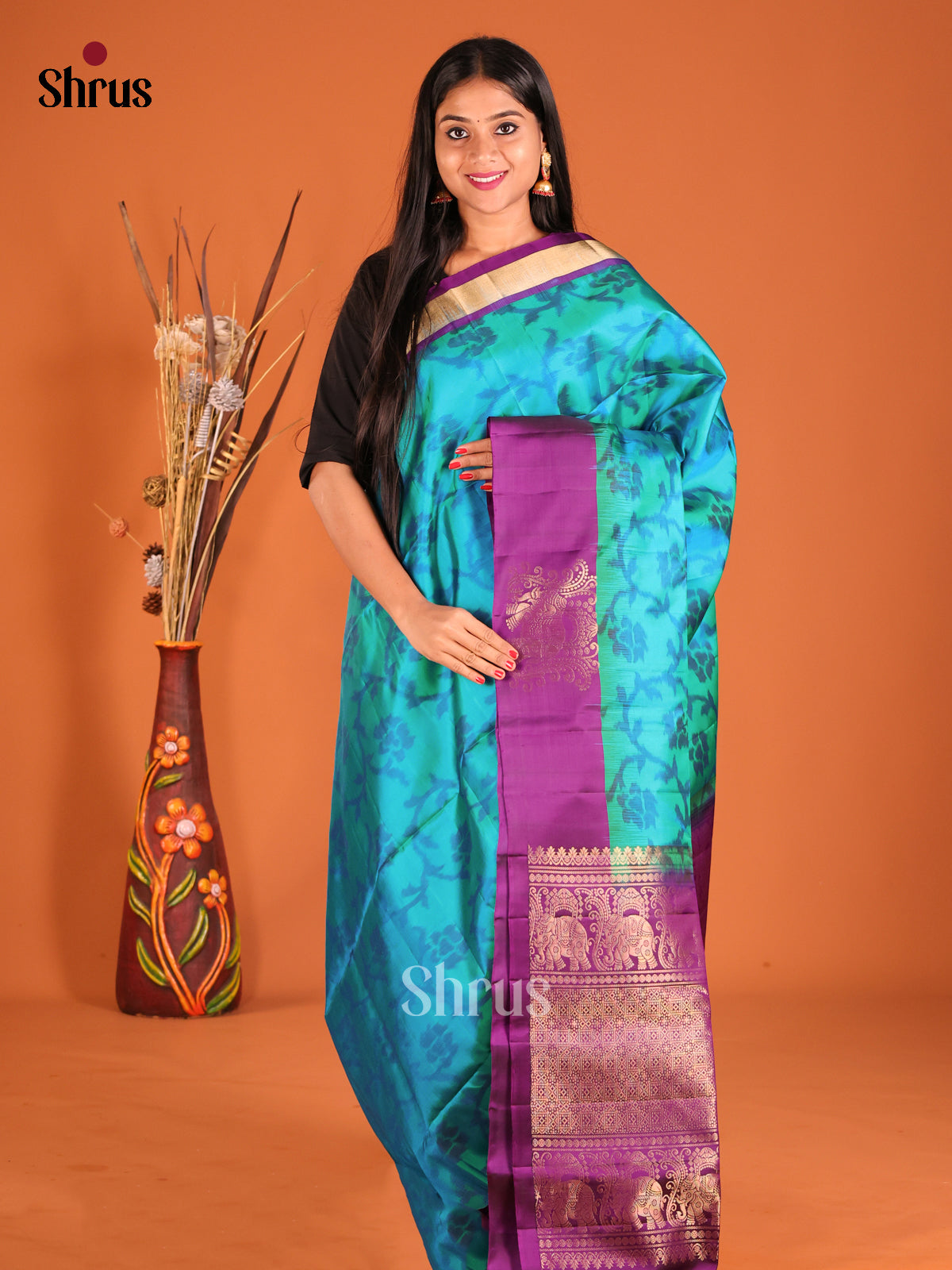 DHS04329 - Soft Silk Saree - Shop on Shrus.com