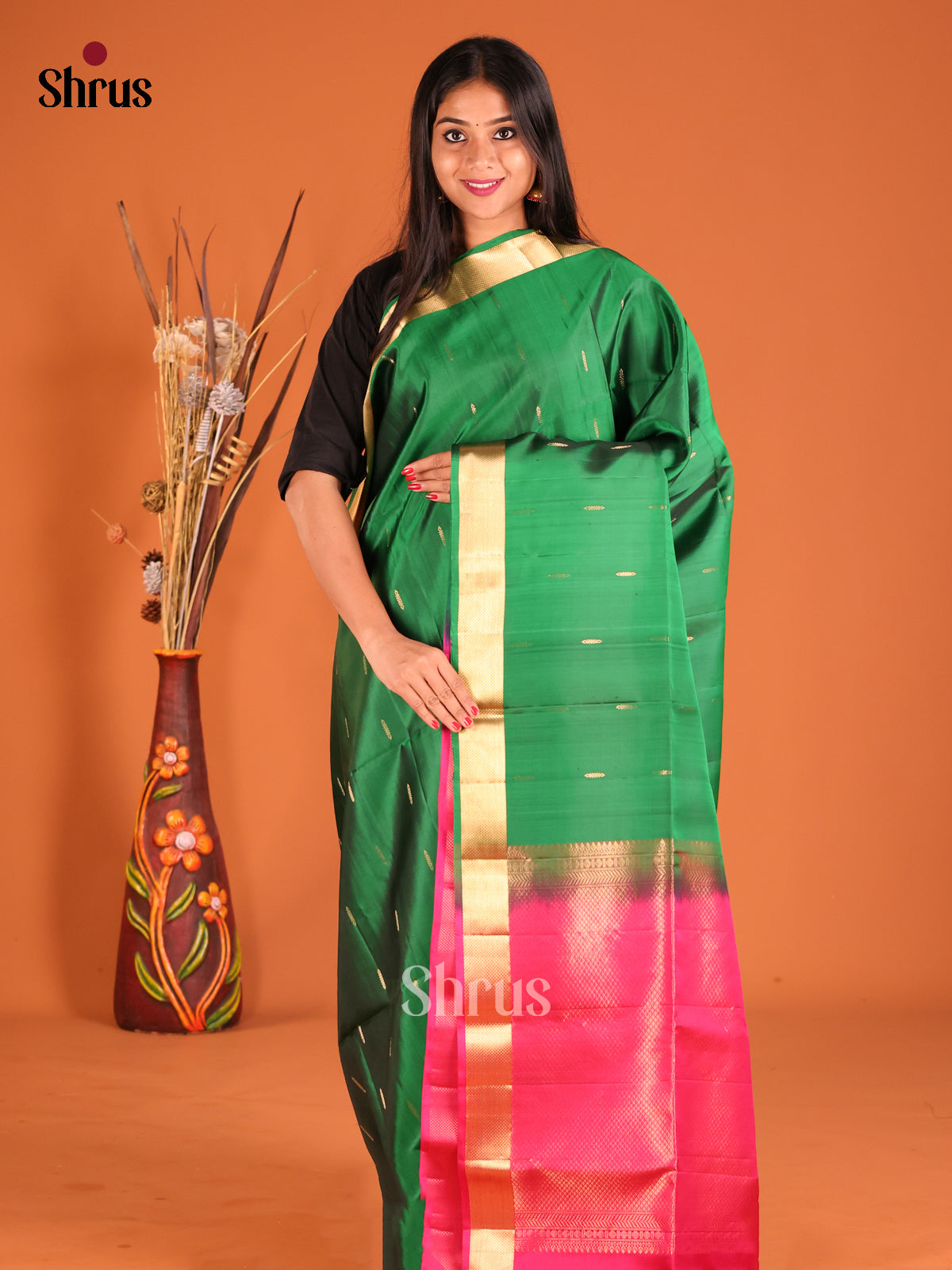 DHS04348 - Soft Silk Saree - Shop on Shrus.com