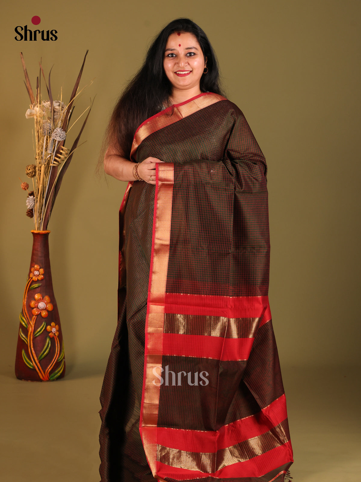 Black & Red- Maheshwari silkcotton Saree