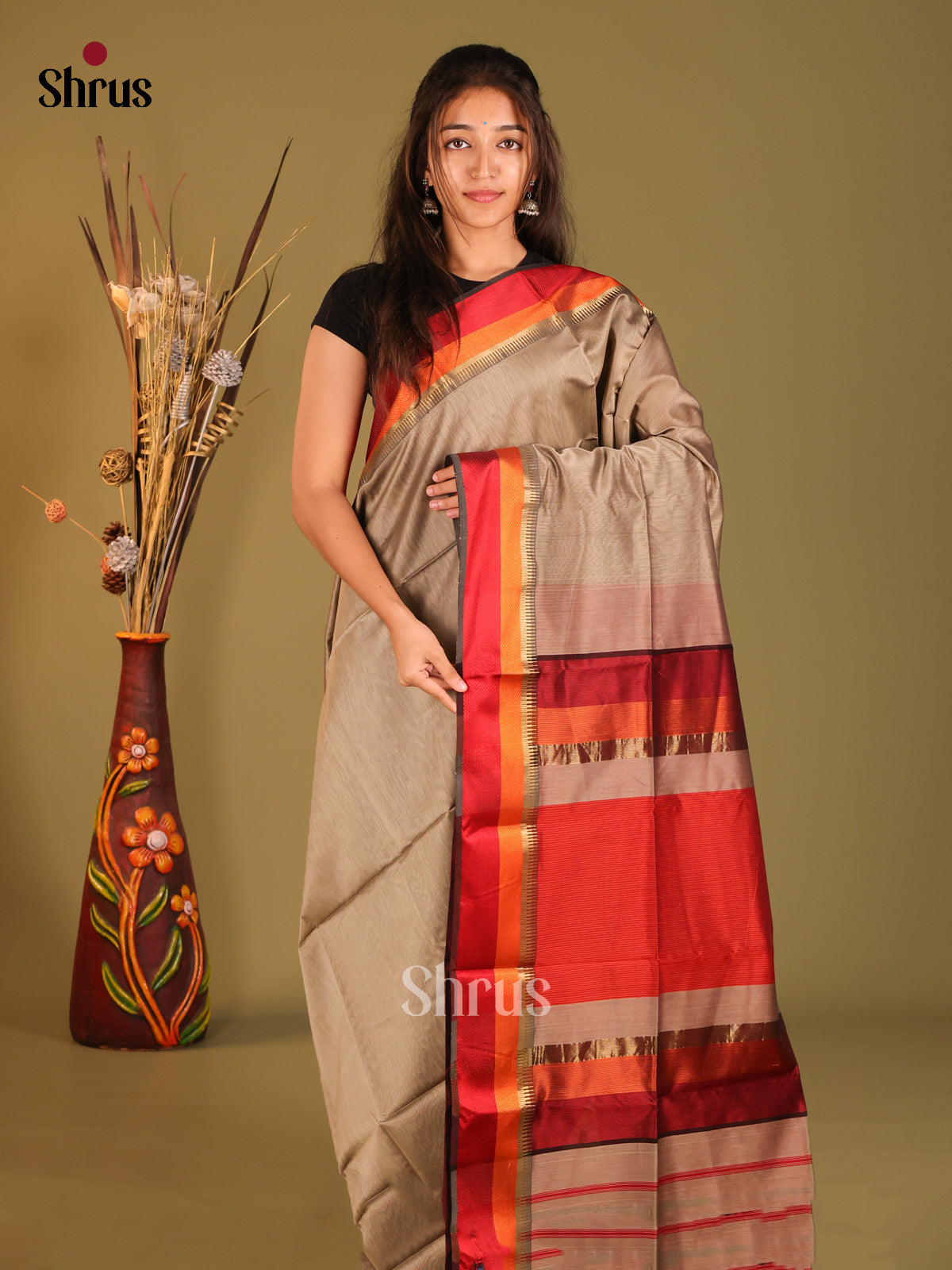 Grey & Red - Maheshwari silkcotton Saree - Shop on Shrus.com