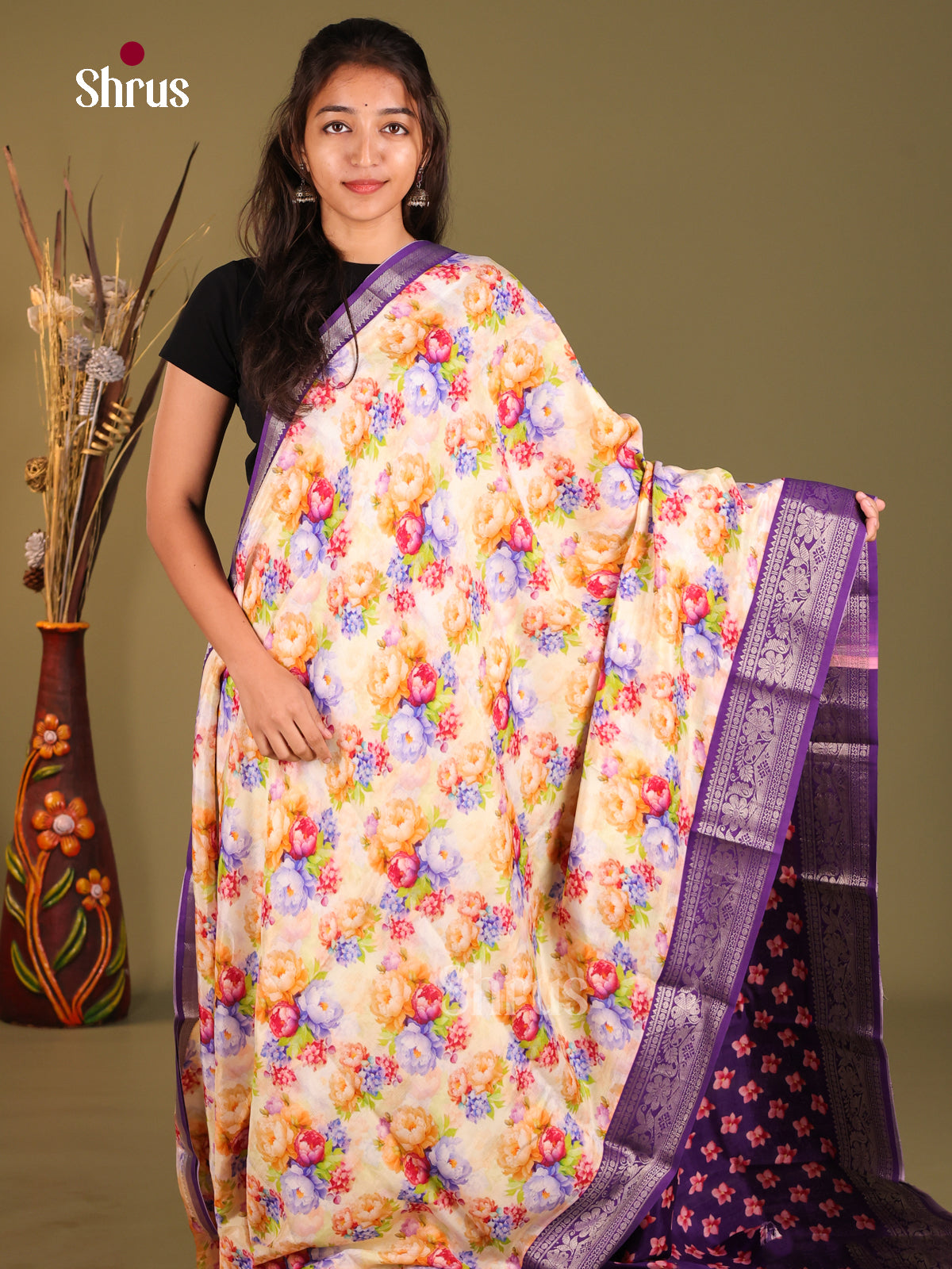 Cream  & Violet - Mangalagiri printed silkcotton Saree
