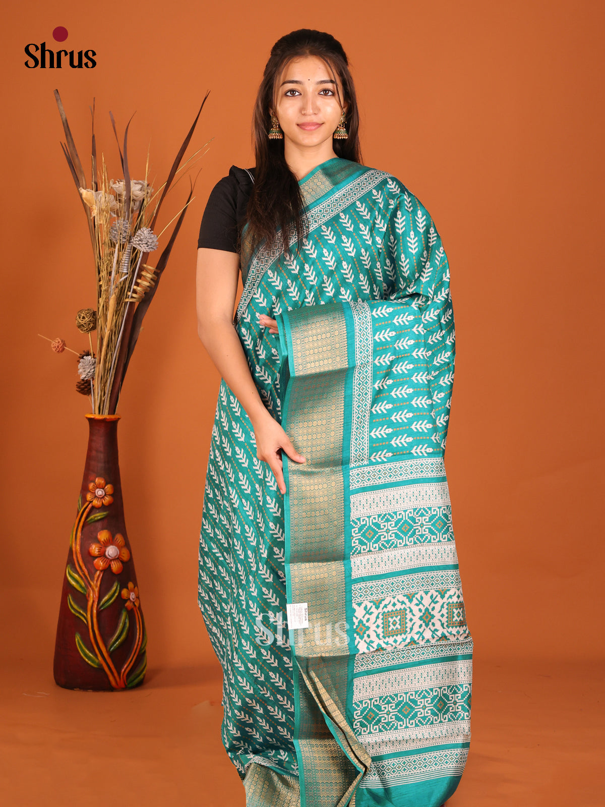 DHS06458 - Semi Crepe Saree - Shop on Shrus.com