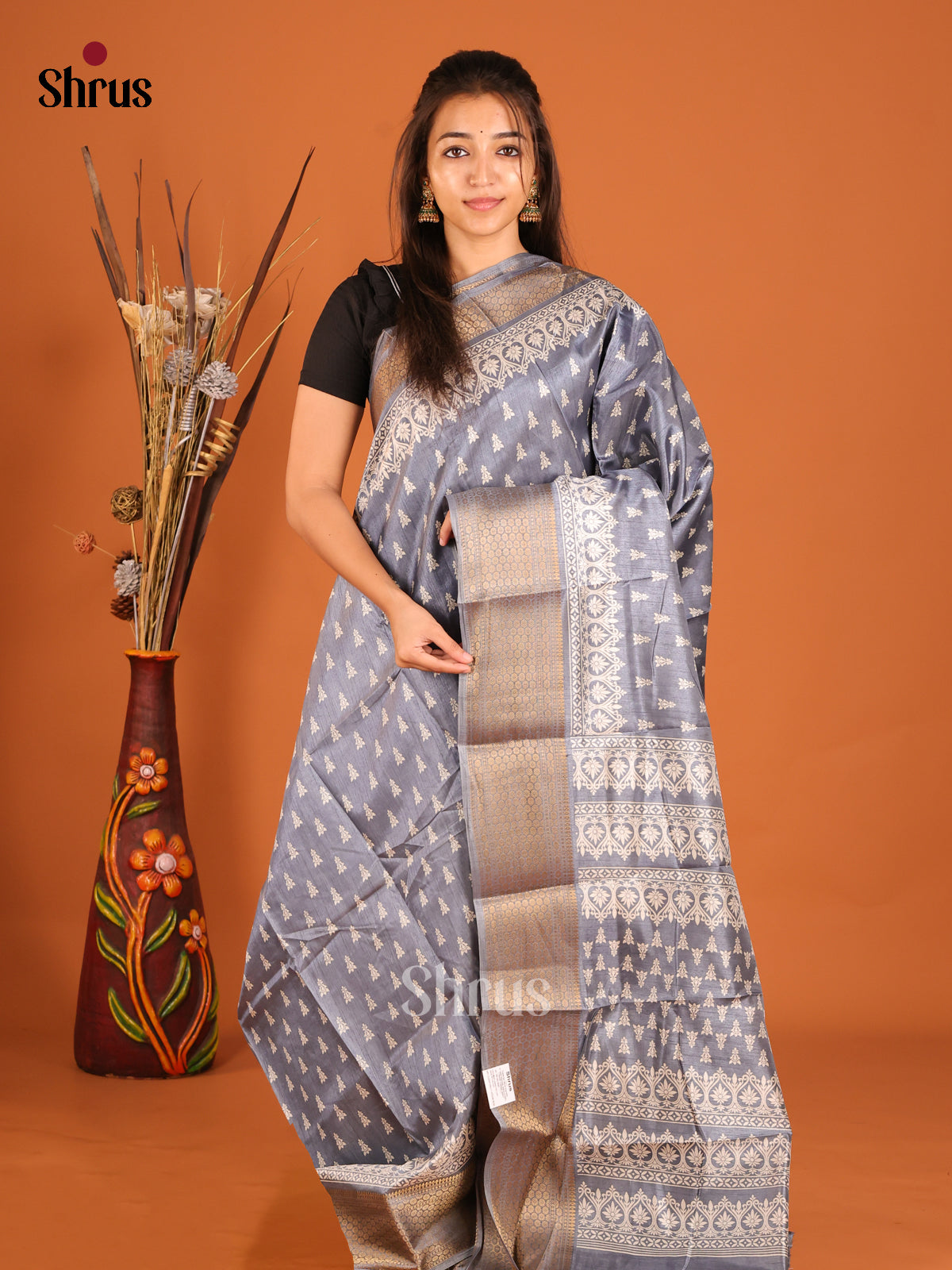 Grey- Semi Crepe Saree - Shop on Shrus.com