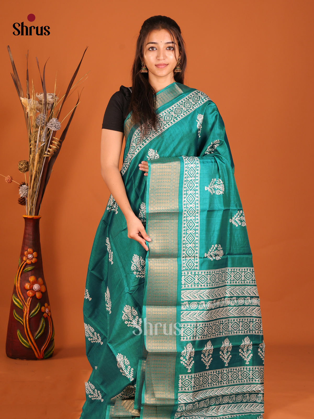 DHS06477 - Semi Crepe Saree - Shop on Shrus.com