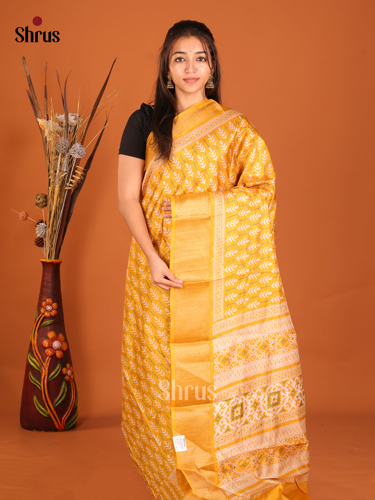 DHS06492 - Semi Crepe Saree - Shop on Shrus.com