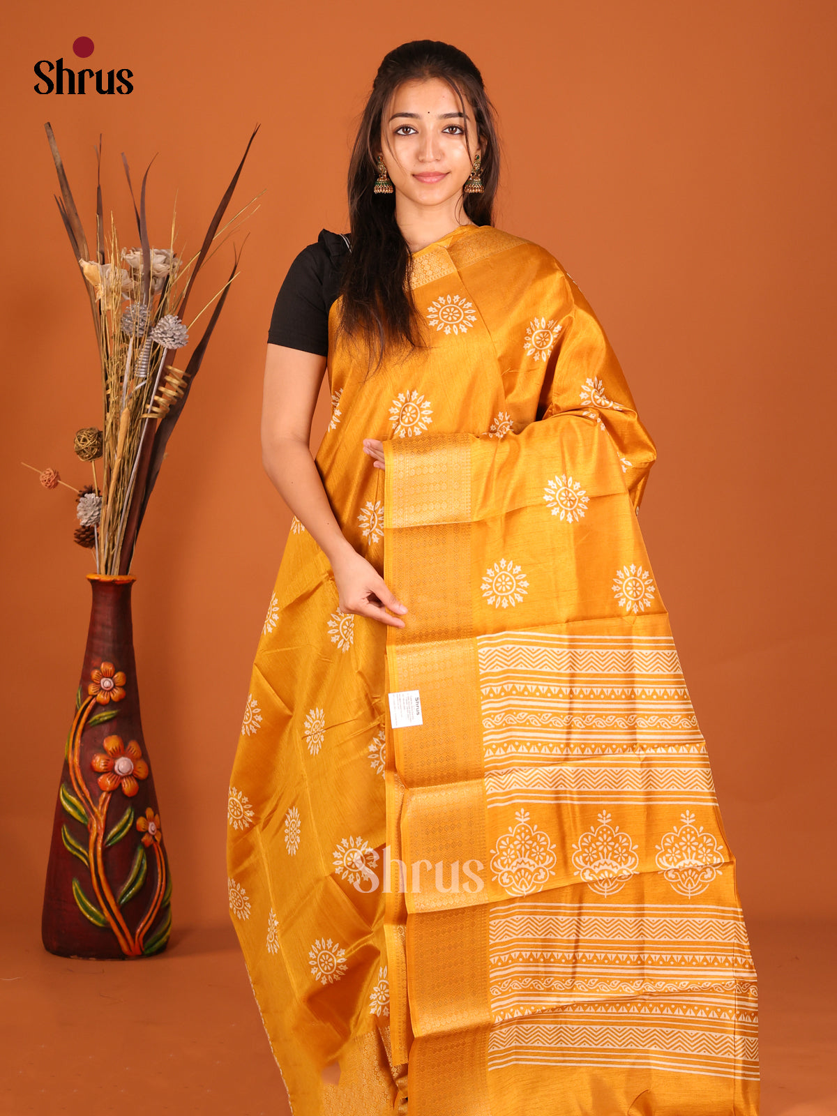 DHS06494 - Semi Crepe Saree - Shop on Shrus.com
