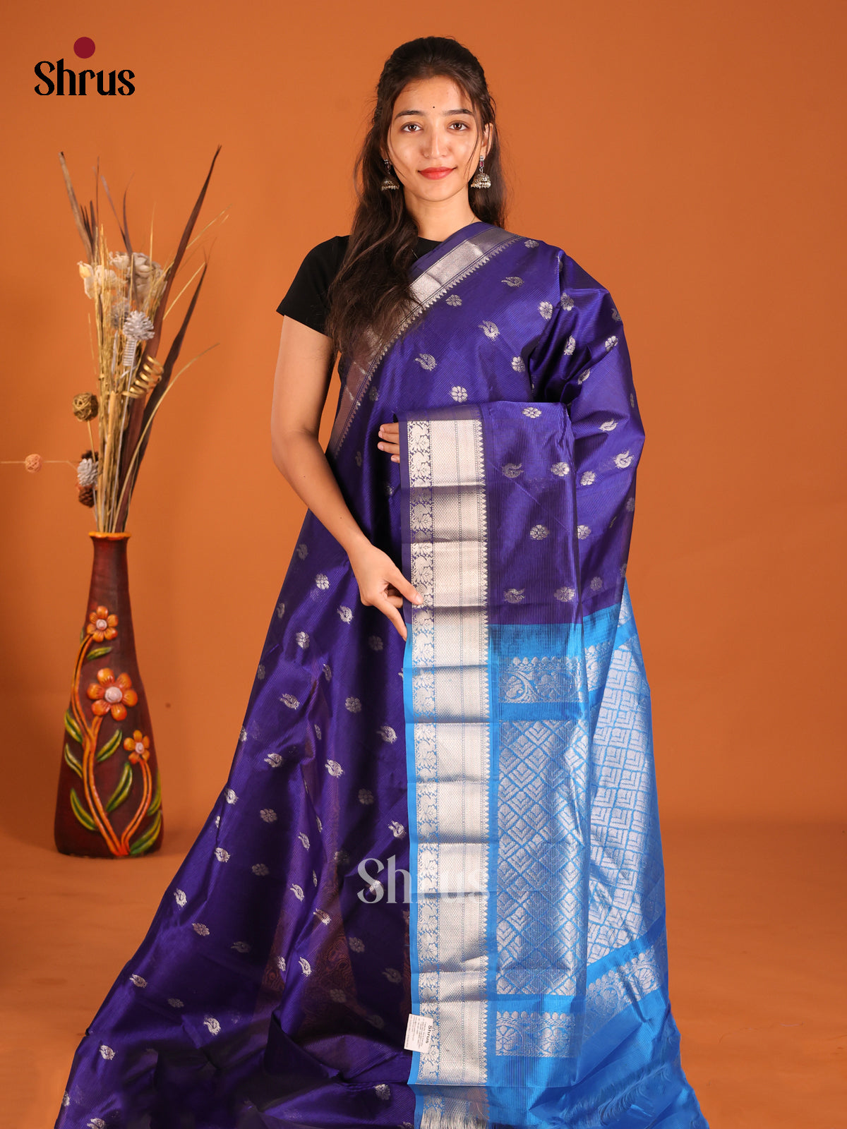 Blue & Teal - Mangalagiri silkcotton Saree with zari peacock , floral buttas