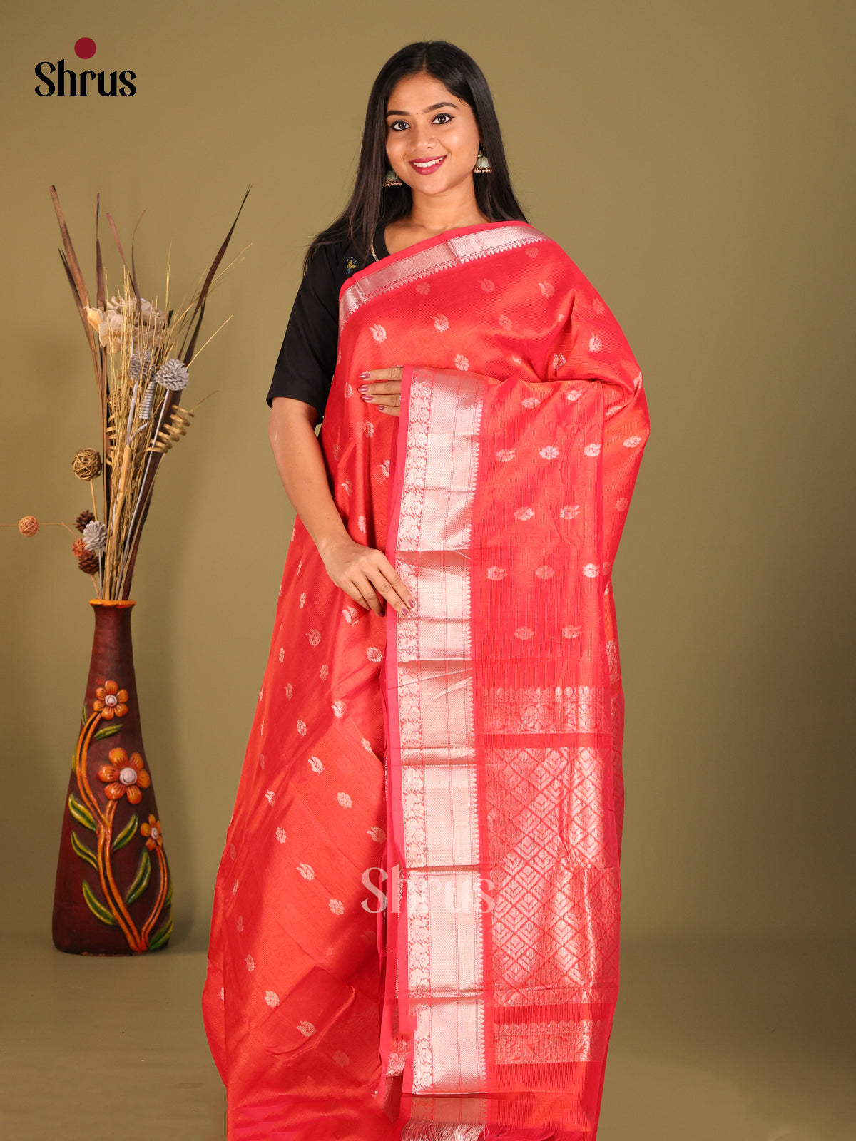 Orangish Pink  Mangalagiri silkcotton Saree gleams with peacock, floral buttas