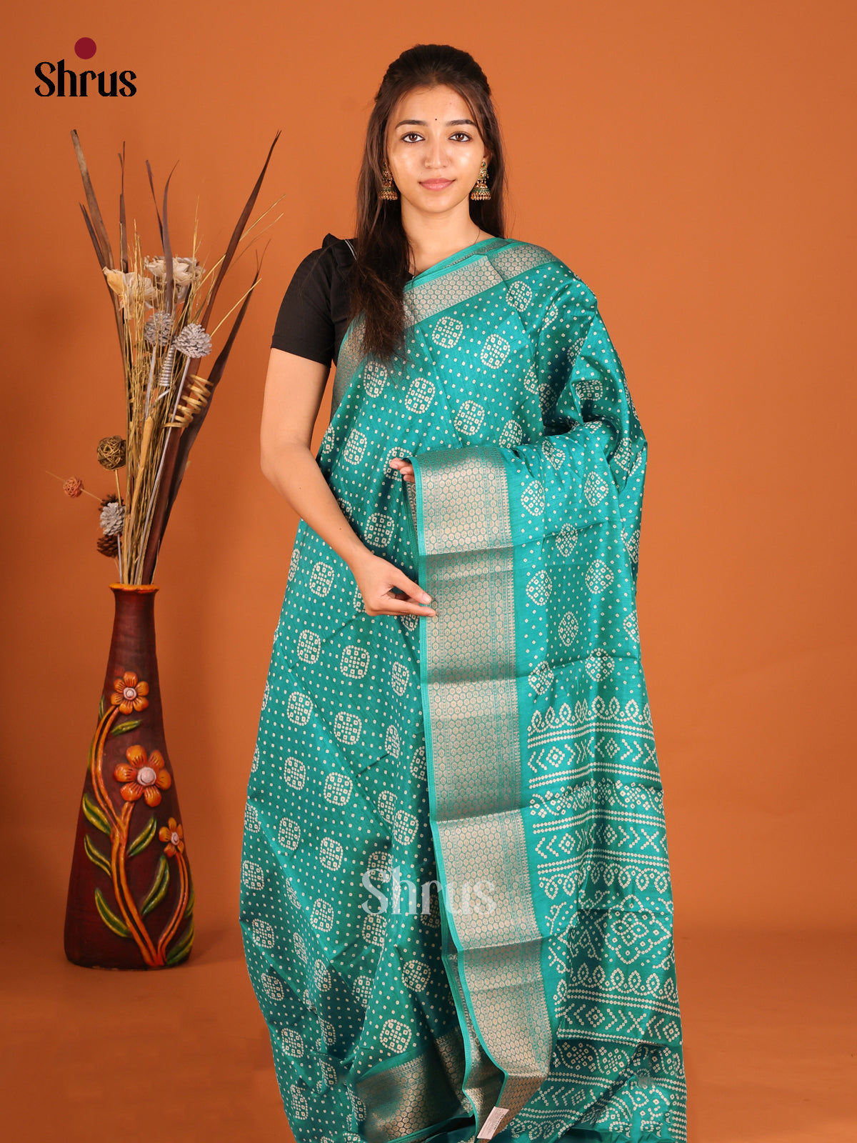 DHS07007 - Semi Crepe Saree - Shop on Shrus.com