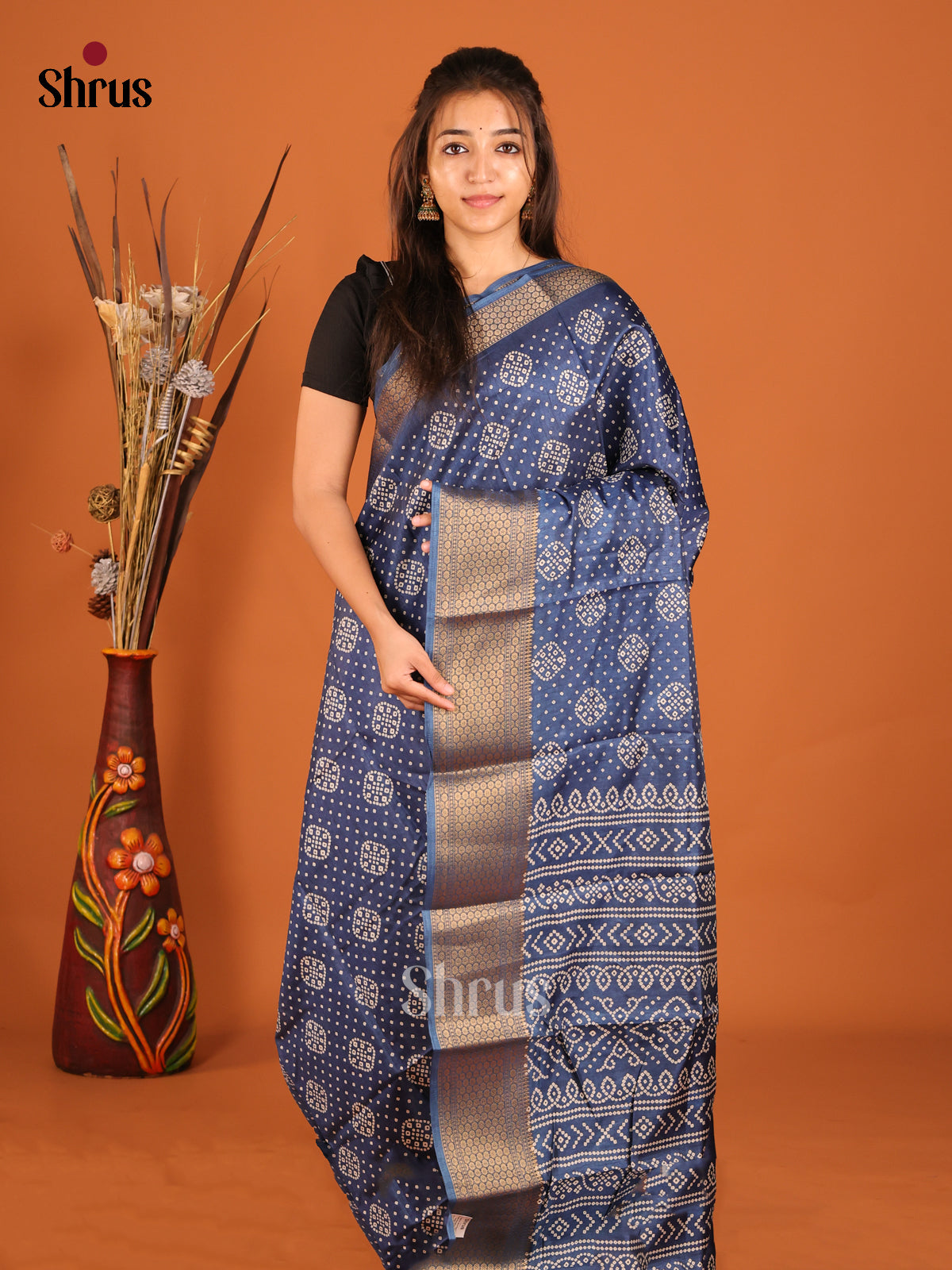 DHS07019 - Semi Crepe Saree - Shop on Shrus.com
