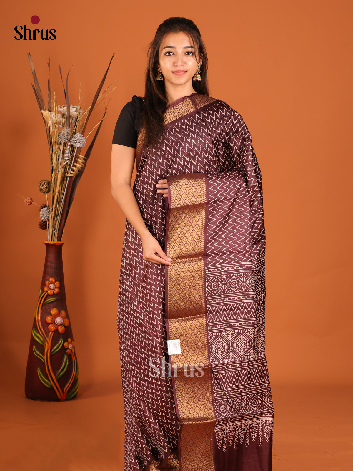 DHS07024 - Semi Crepe Saree - Shop on Shrus.com