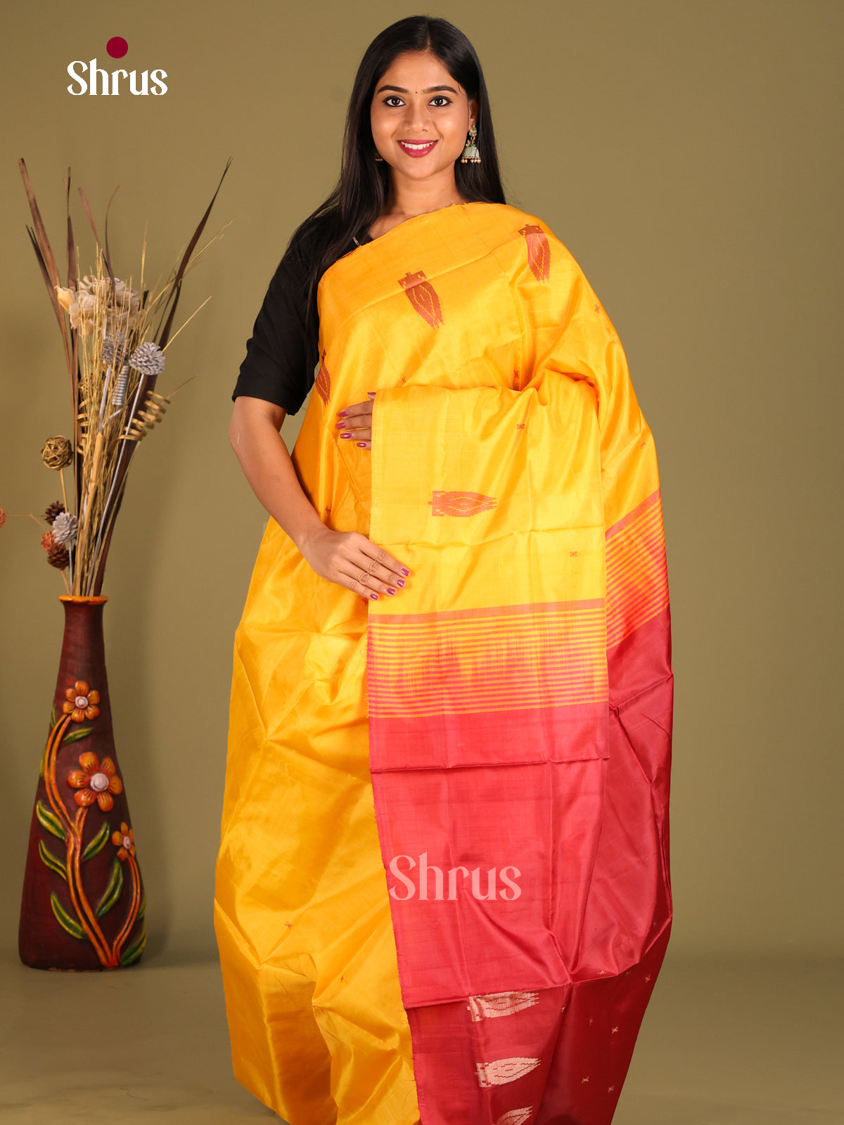 DHS07087 - Banana Pith without blouse Saree - Shop on Shrus.com