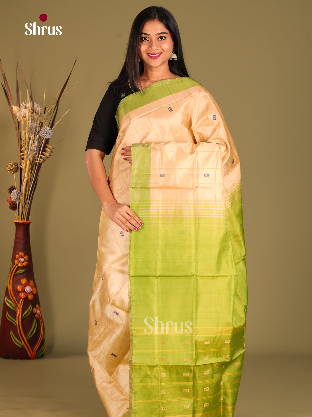 DHS07095 - Banana Pith without blouse Saree - Shop on Shrus.com