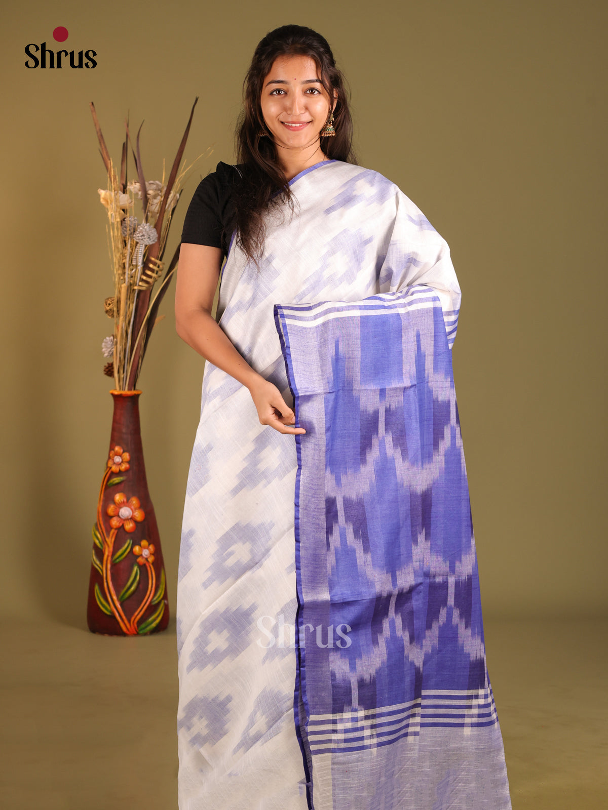 DHS08172 - Semi Ikkat Saree - Shop on Shrus.com