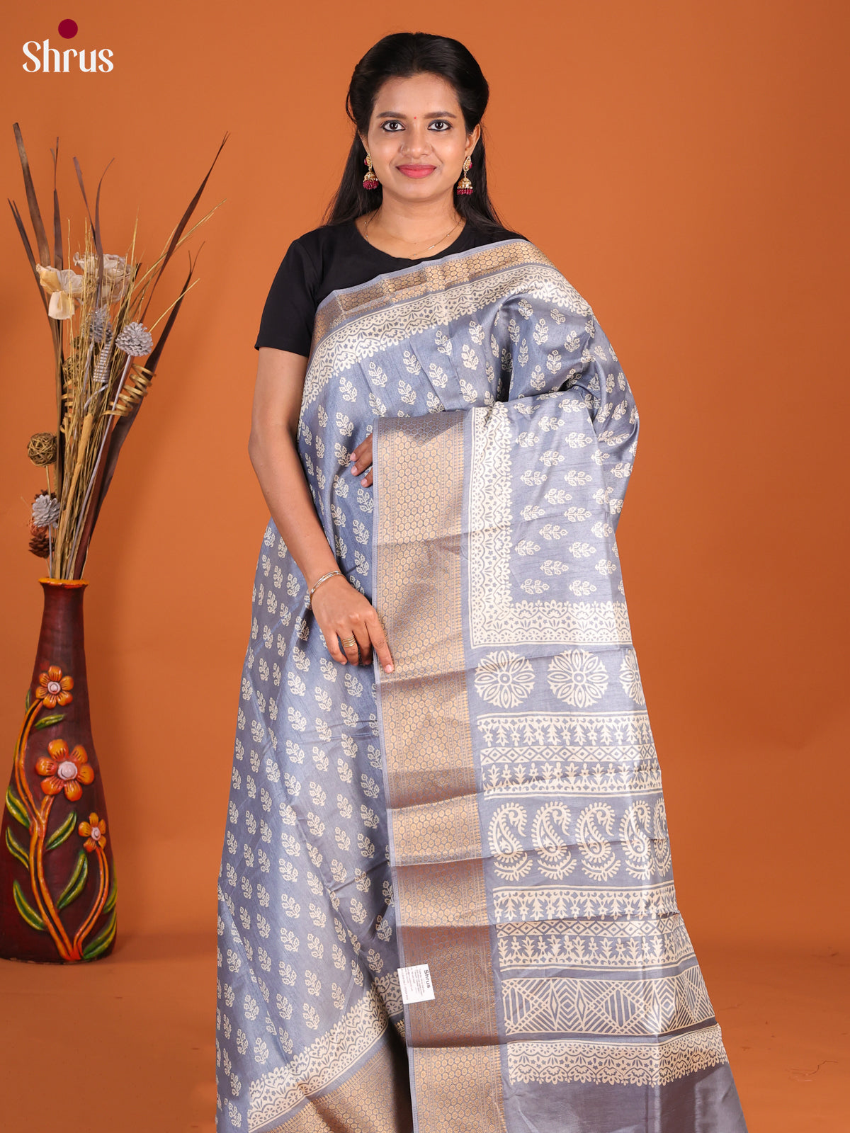 Grey - Semi Crepe Saree - Shop on Shrus.com