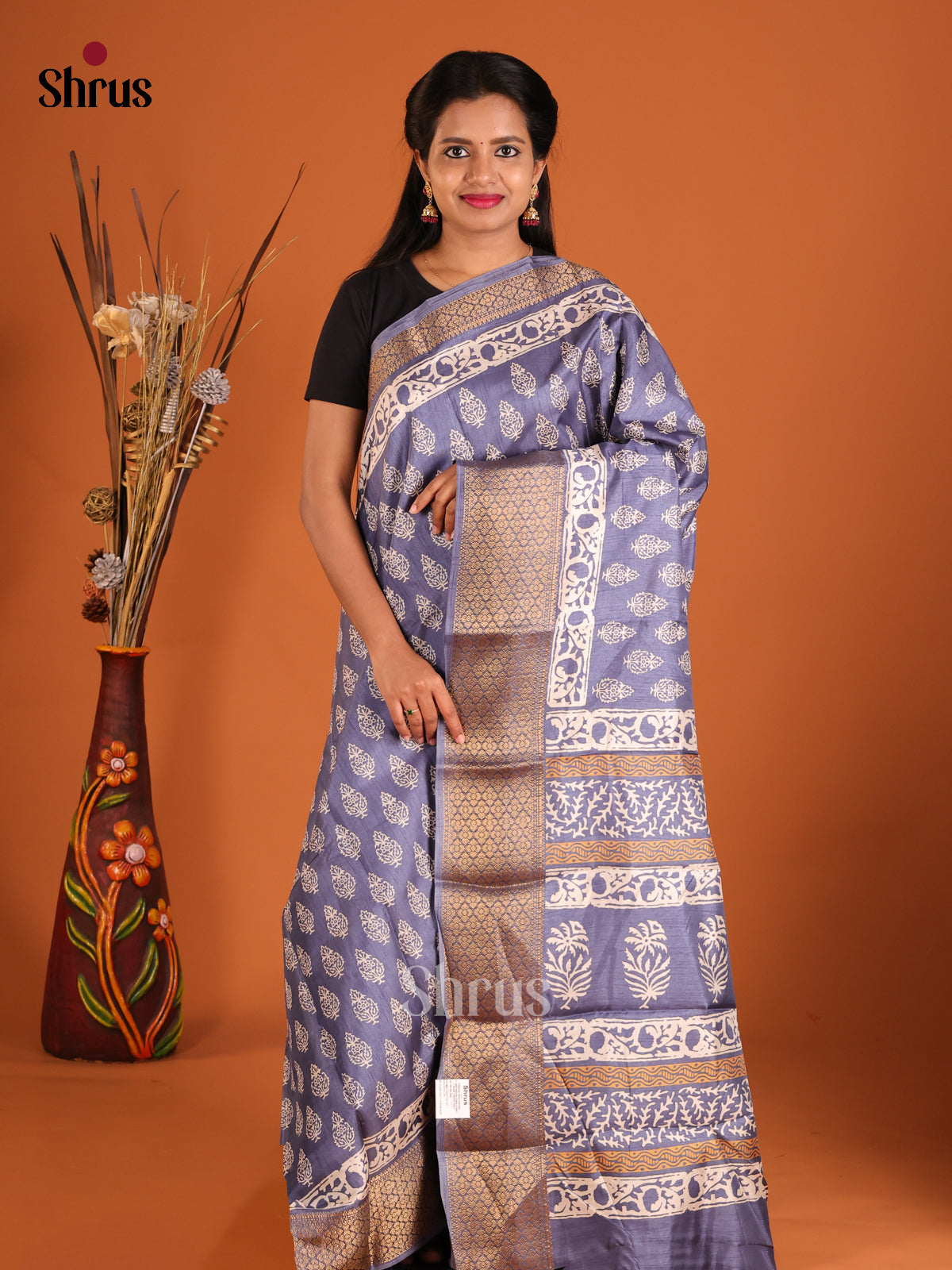 DHS09044 - Semi Crepe Saree - Shop on Shrus.com