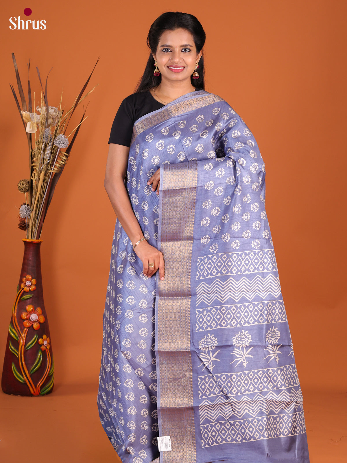 DHS09082 - Semi Crepe Saree - Shop on Shrus.com