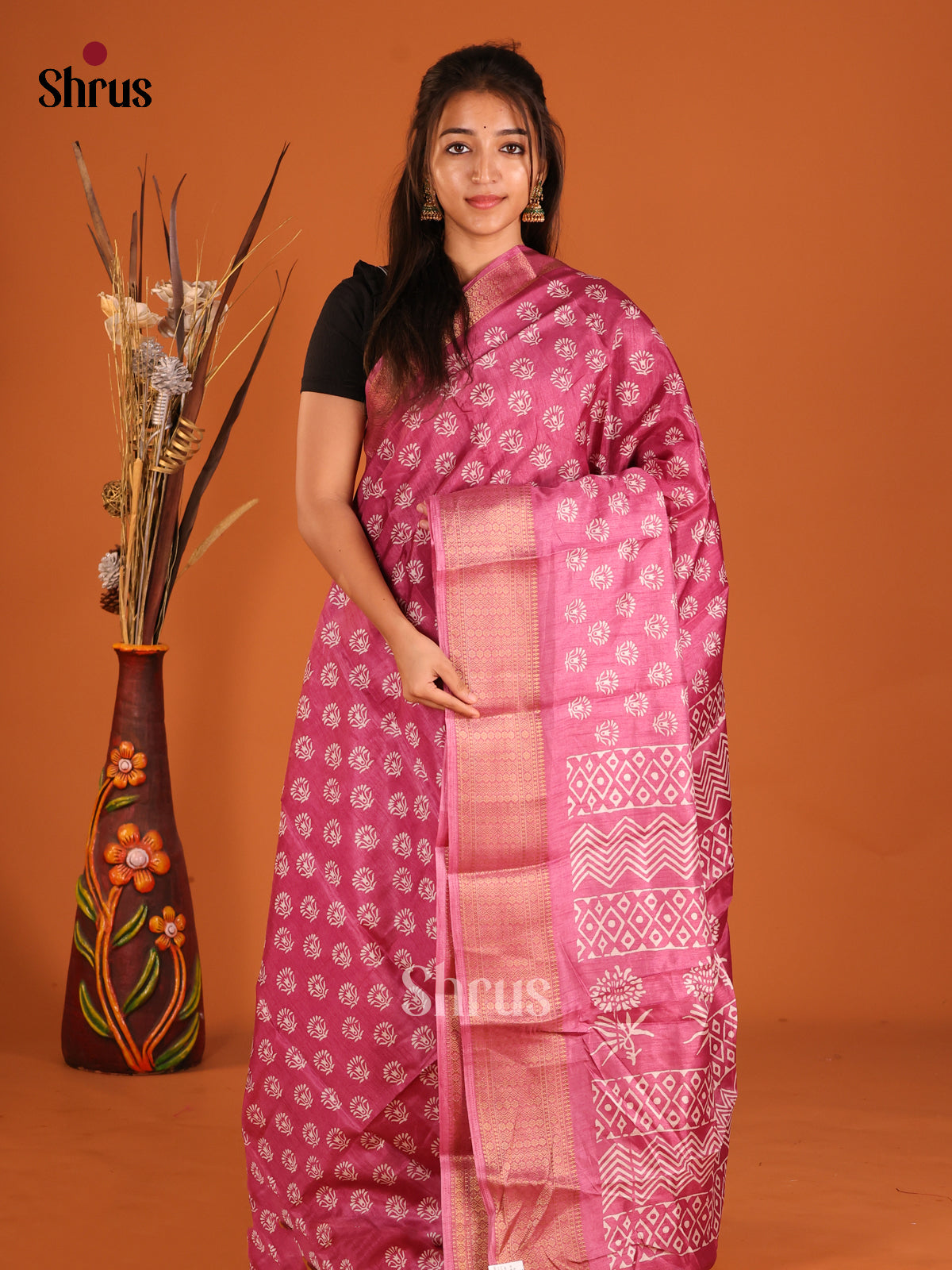 DHS09090 - Semi Crepe Saree - Shop on Shrus.com