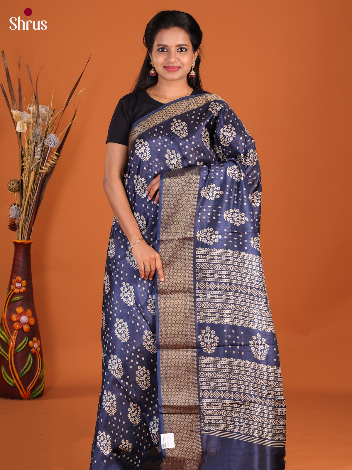 DHS09092 - Semi Crepe Saree - Shop on Shrus.com