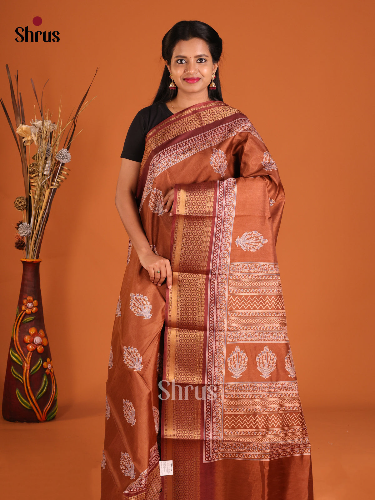 DHS09095 - Semi Crepe Saree - Shop on Shrus.com