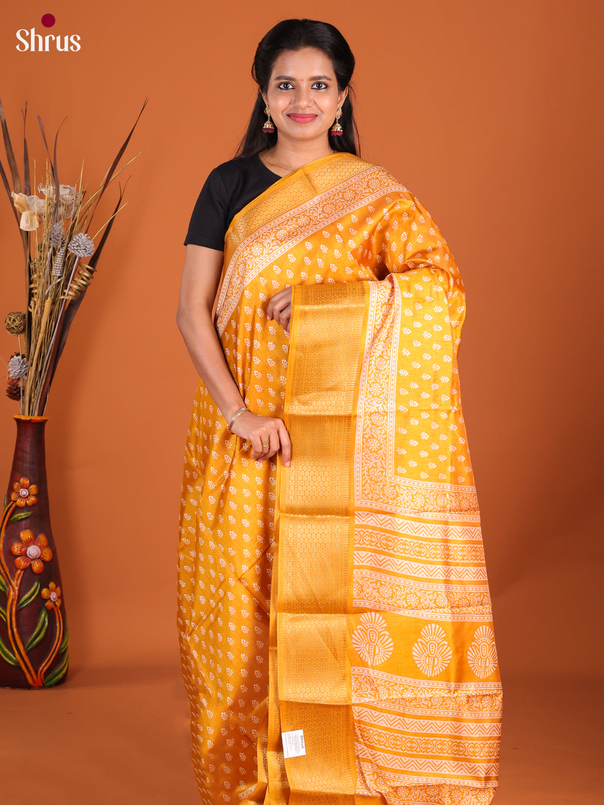 DHS09149 - Semi Crepe Saree - Shop on Shrus.com